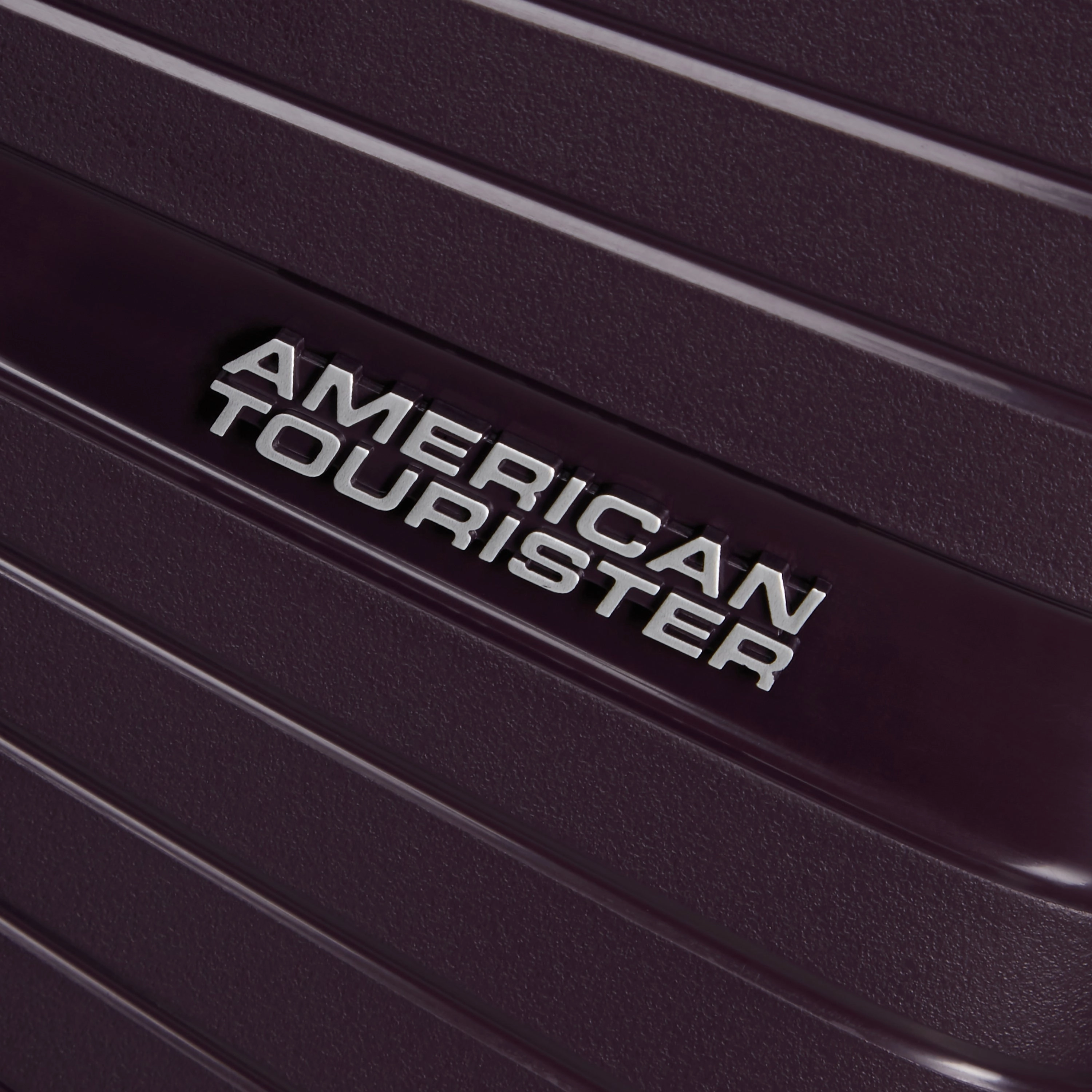 American Tourister Airconic Spinner Medium Luggage