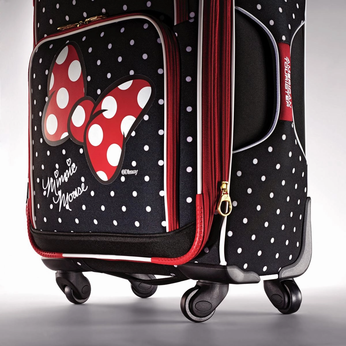 American Tourister Disney Minnie Mouse 21" Spinner