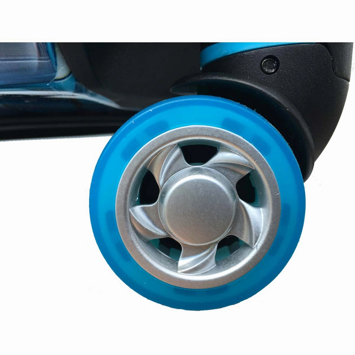 Atm 3D Blue 22In Carry On Spinner