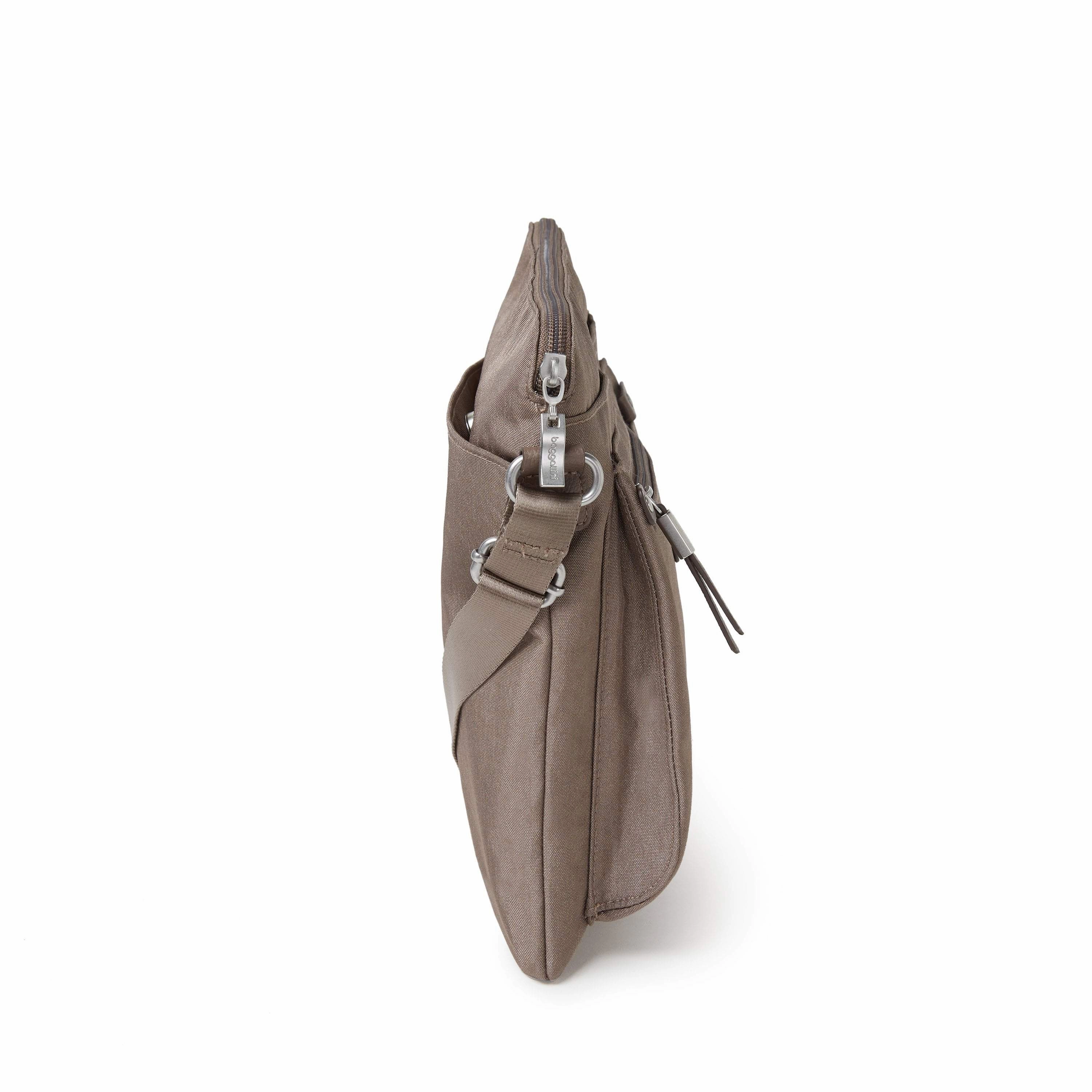 Baggallini Go Bagg With RFID Phone Wristlet