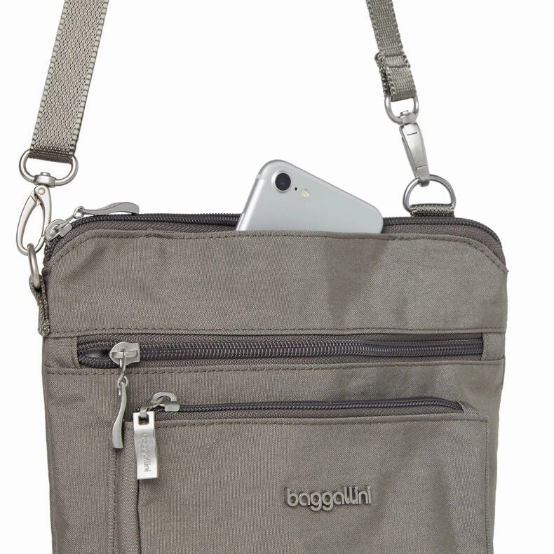 Baggallini Modern Pocket Crossbody