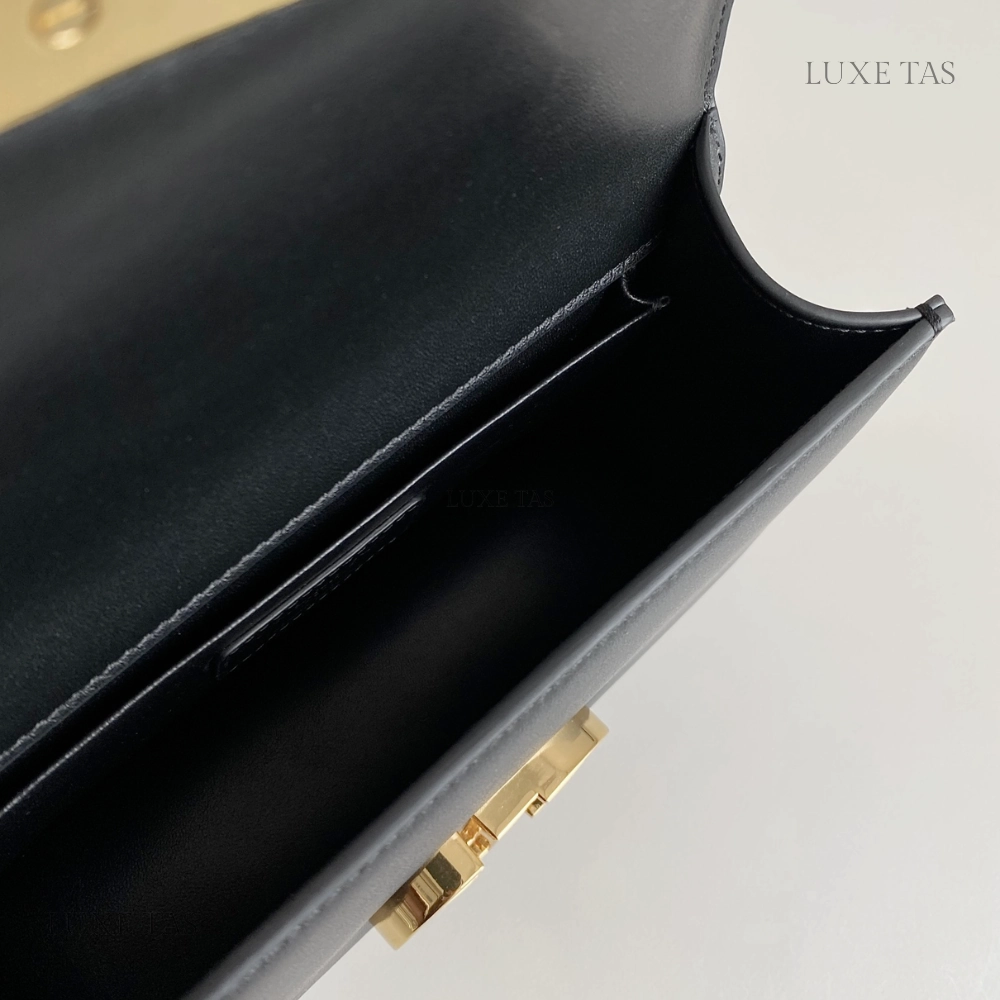 Black 30 Montaigne East-West Bag With Chain Leather Crossbody Bag for Women