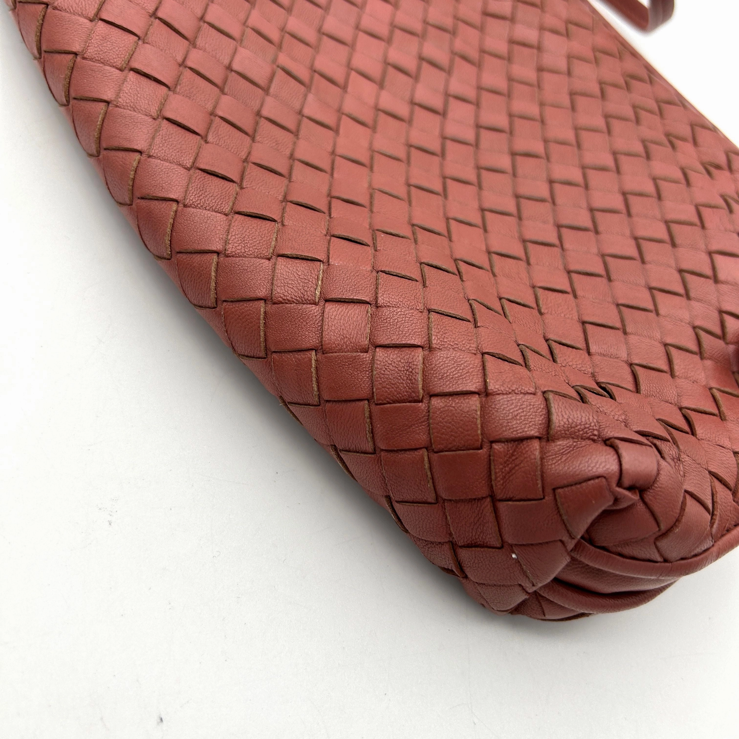 Bottega Veneta Intrecciato Nodini - Burgundy Crossbody Bags, Handbags AF394