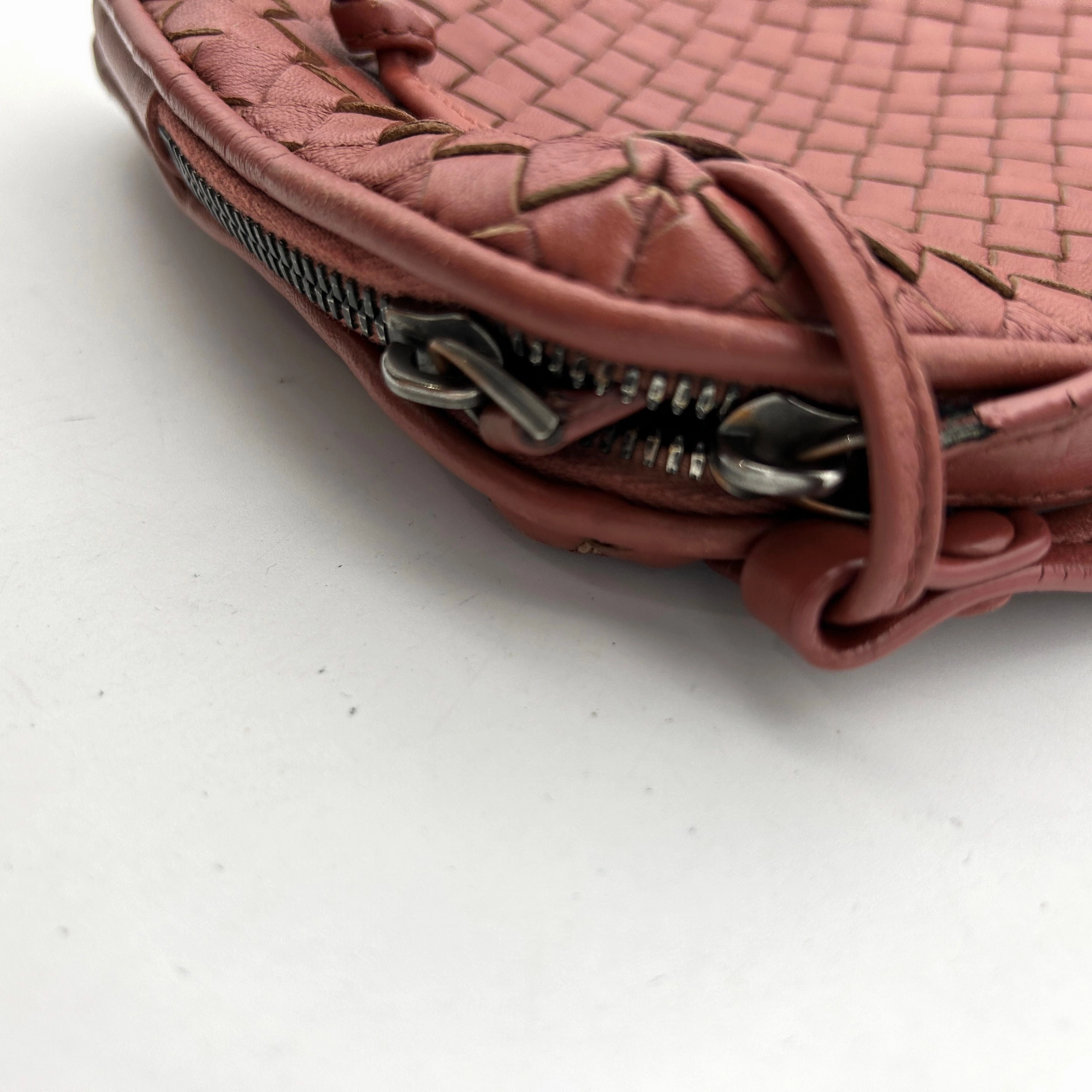 Bottega Veneta Intrecciato Nodini - Burgundy Crossbody Bags, Handbags AF394