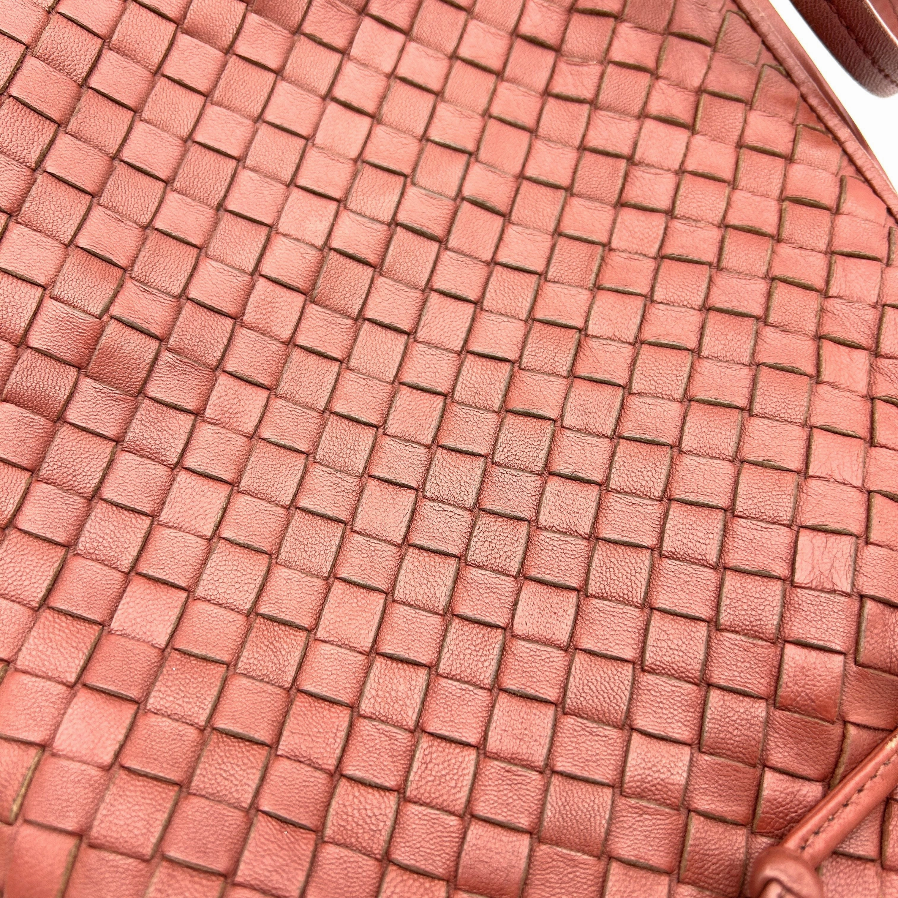 Bottega Veneta Intrecciato Nodini - Burgundy Crossbody Bags, Handbags AF394