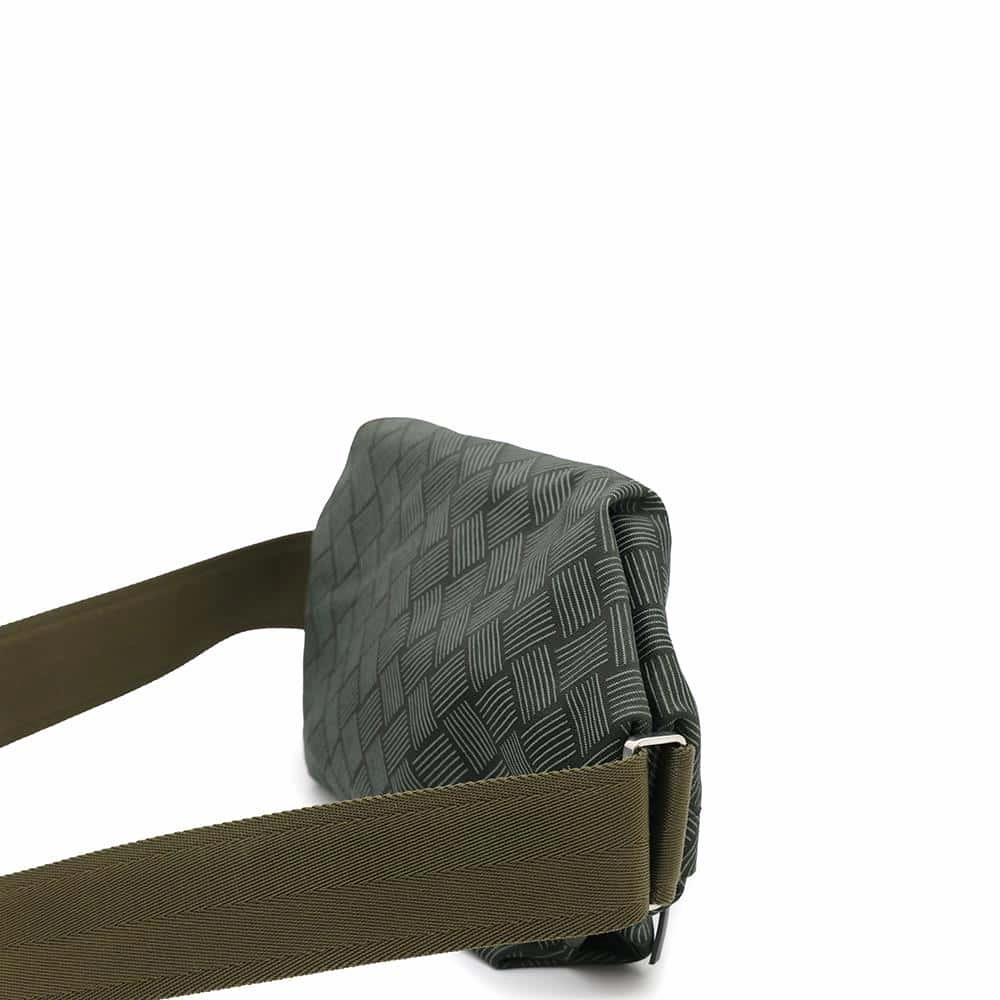 Bottega Veneta INTRECCIATOPattern  Crossbody Bag camping650031 Nylon