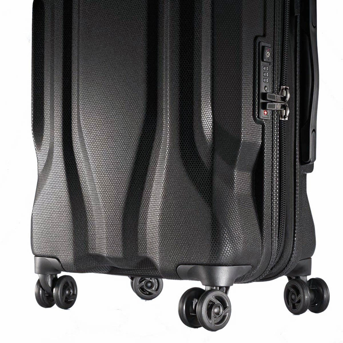 Boyt Armor 20In Spinner Carry On