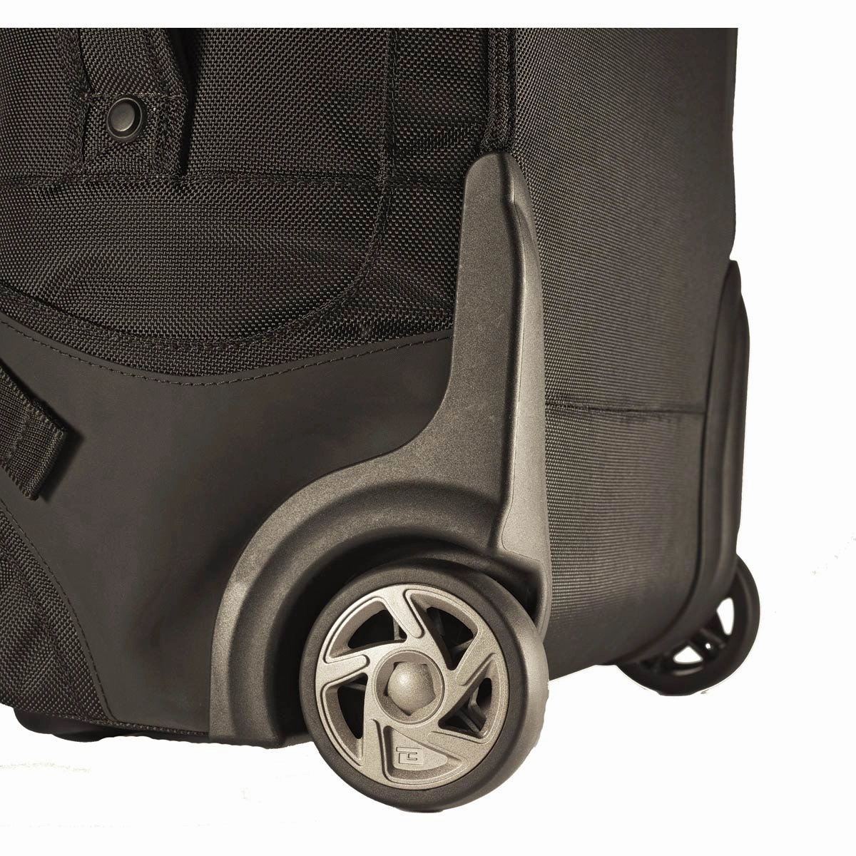 Boyt Edge 21In Upright Carry On