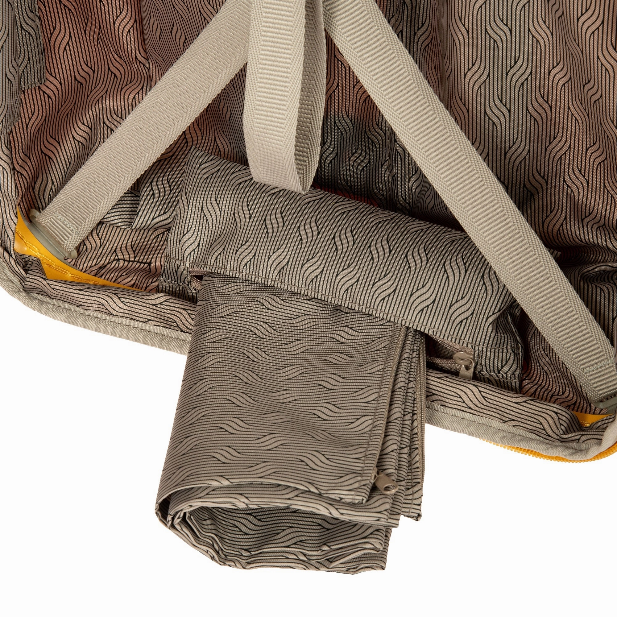 Bric's B Y Ulisse Expandable Spinner - 21" Mango