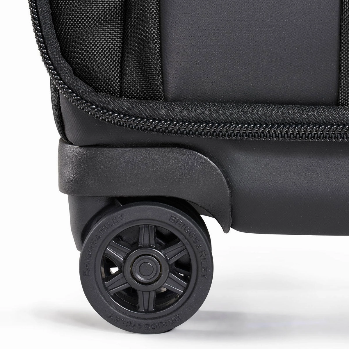 Briggs & Riley ZDX International Carry On Expandable Spinner