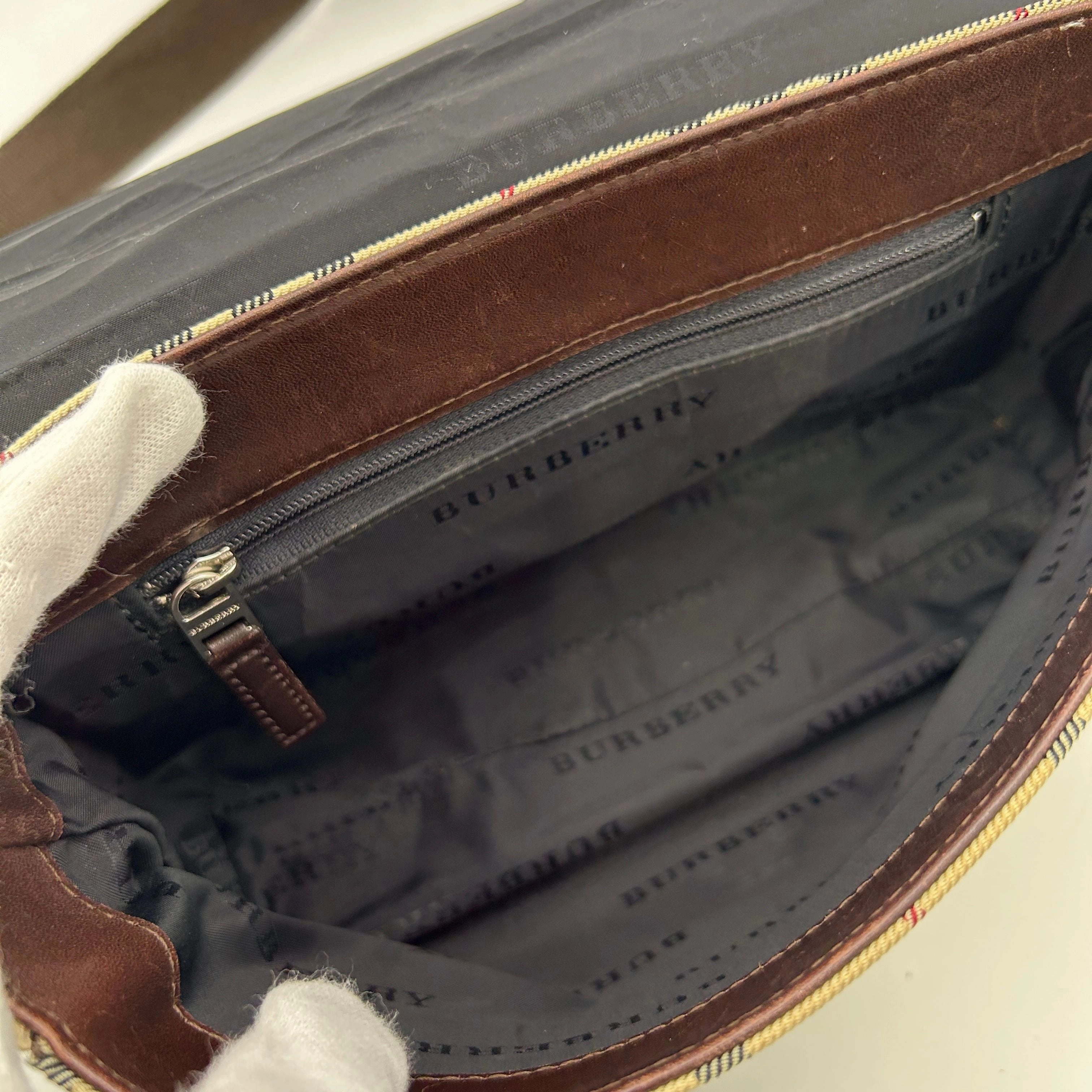 Burberry 2000-2017 House Check Canvas Flap Crossbody Bag bb5514gr