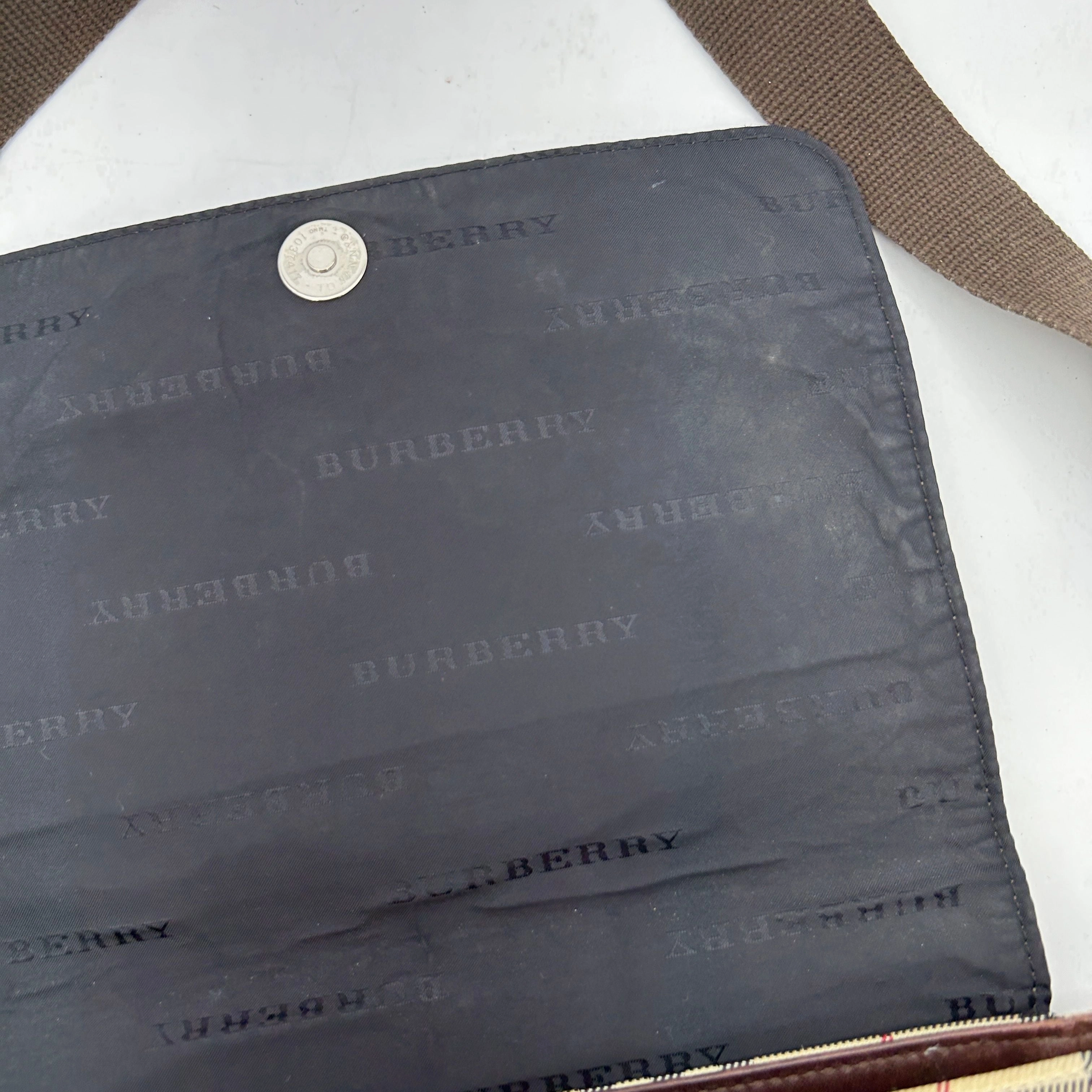 Burberry 2000-2017 House Check Canvas Flap Crossbody Bag bb5514gr