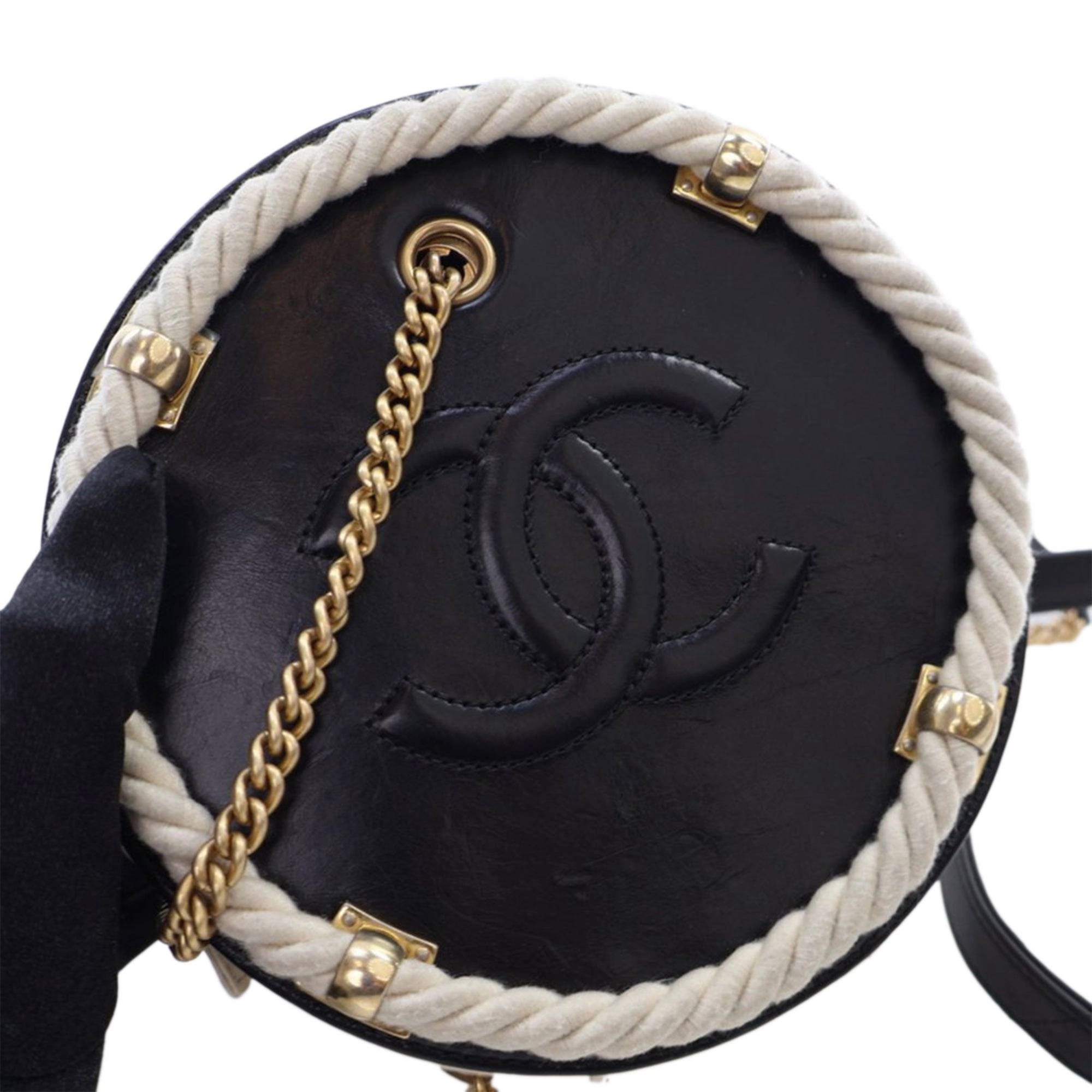 Calfskin En Vogue Round Crossbody