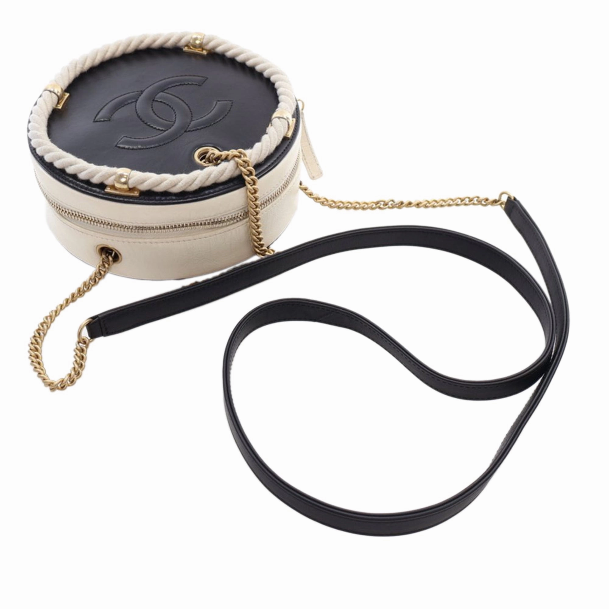 Calfskin En Vogue Round Crossbody