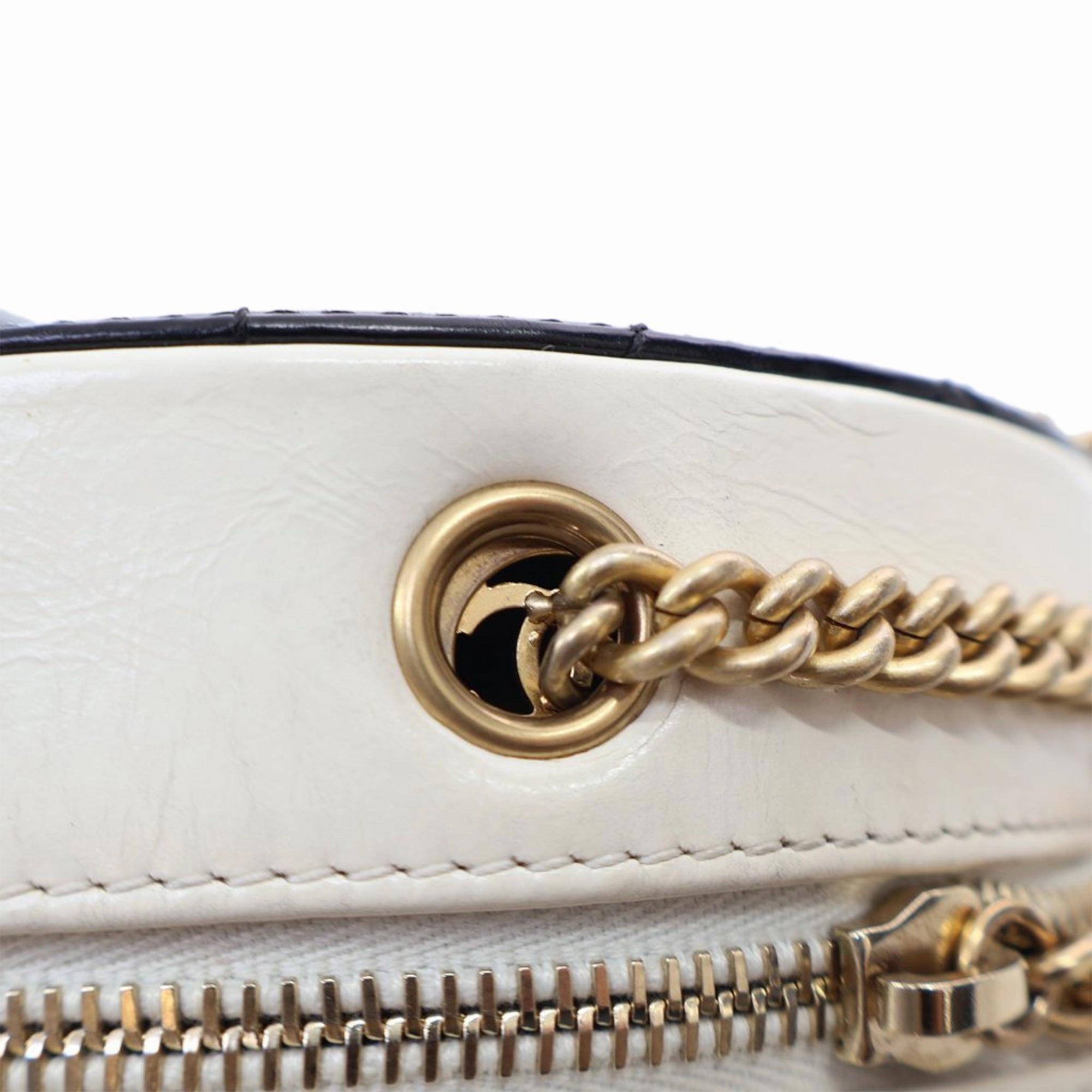 Calfskin En Vogue Round Crossbody