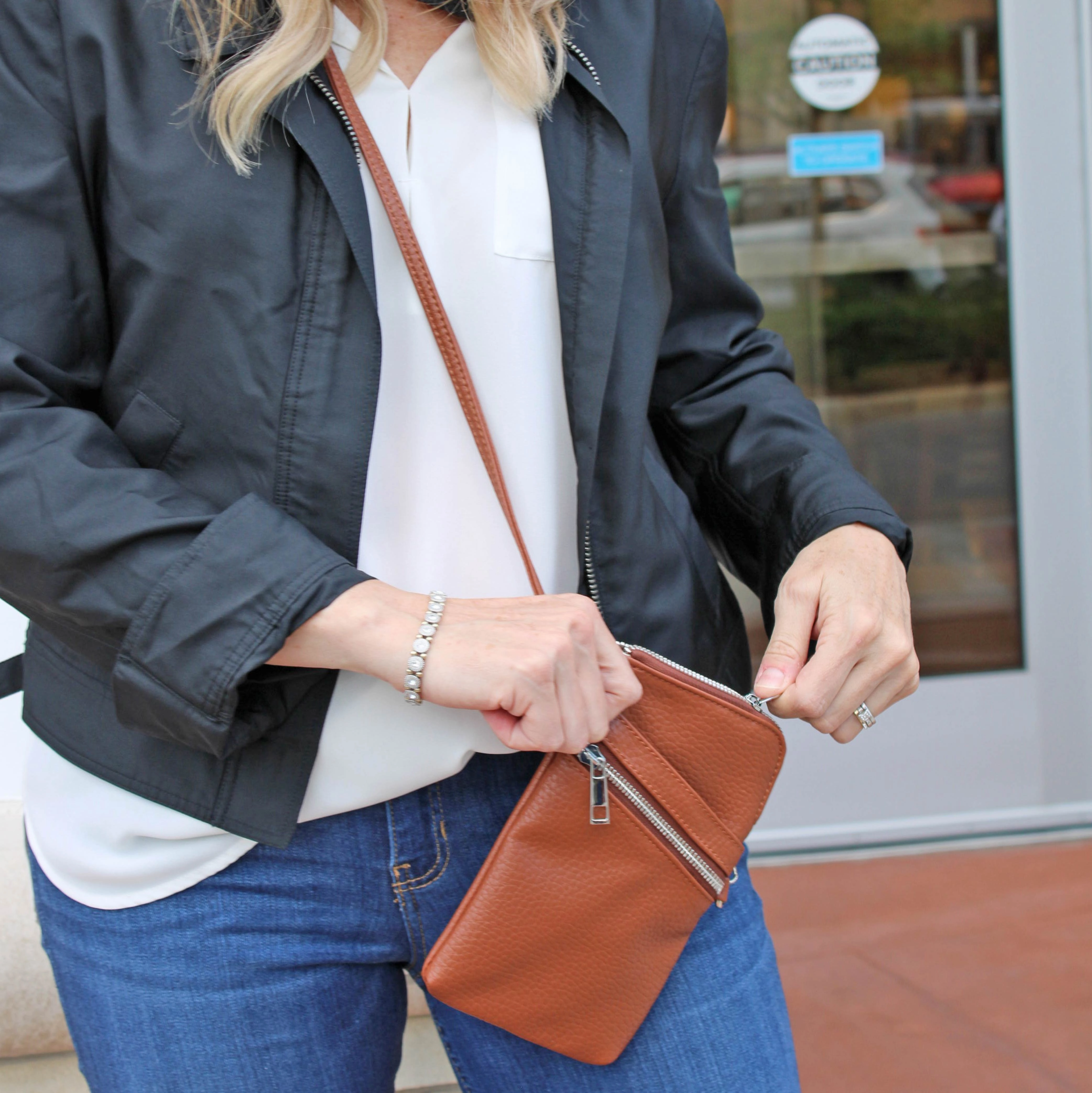 Carrie Crossbody