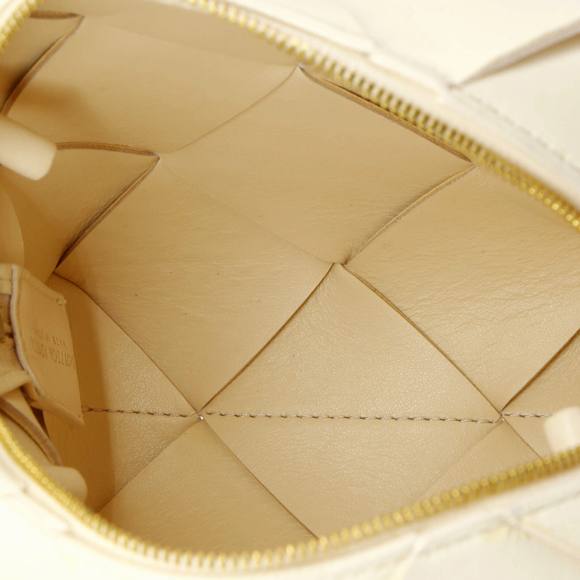 Cassette Camera Crossbody Bag Maxi Intrecciato Leather Mini