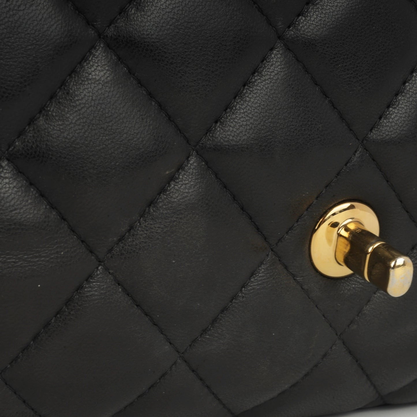 Chanel - Classic Flap Bag - Maxi - Black Lambskin CGHW - 2010 - Pre-Loved