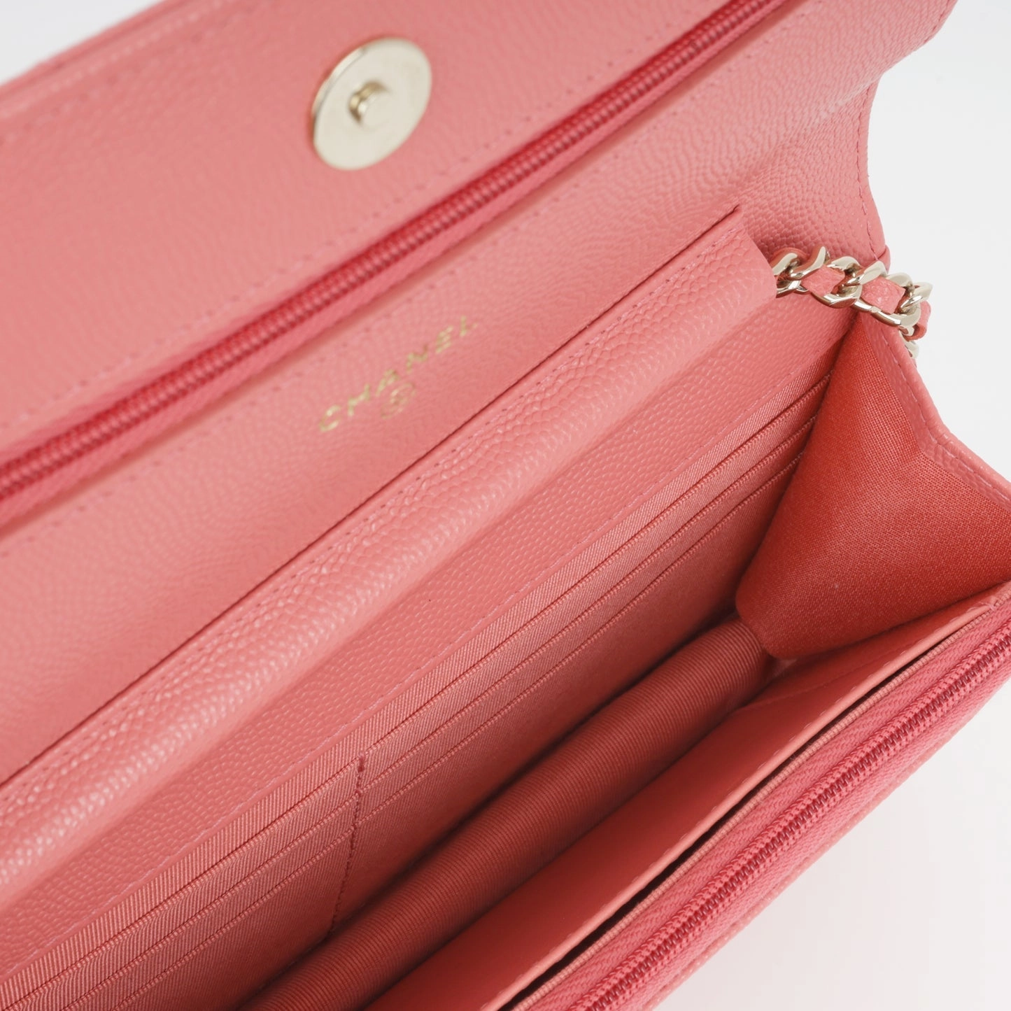 Chanel - Classic Wallet On Chain - Coral Pink Caviar Leather - CGHW - Pre-Loved