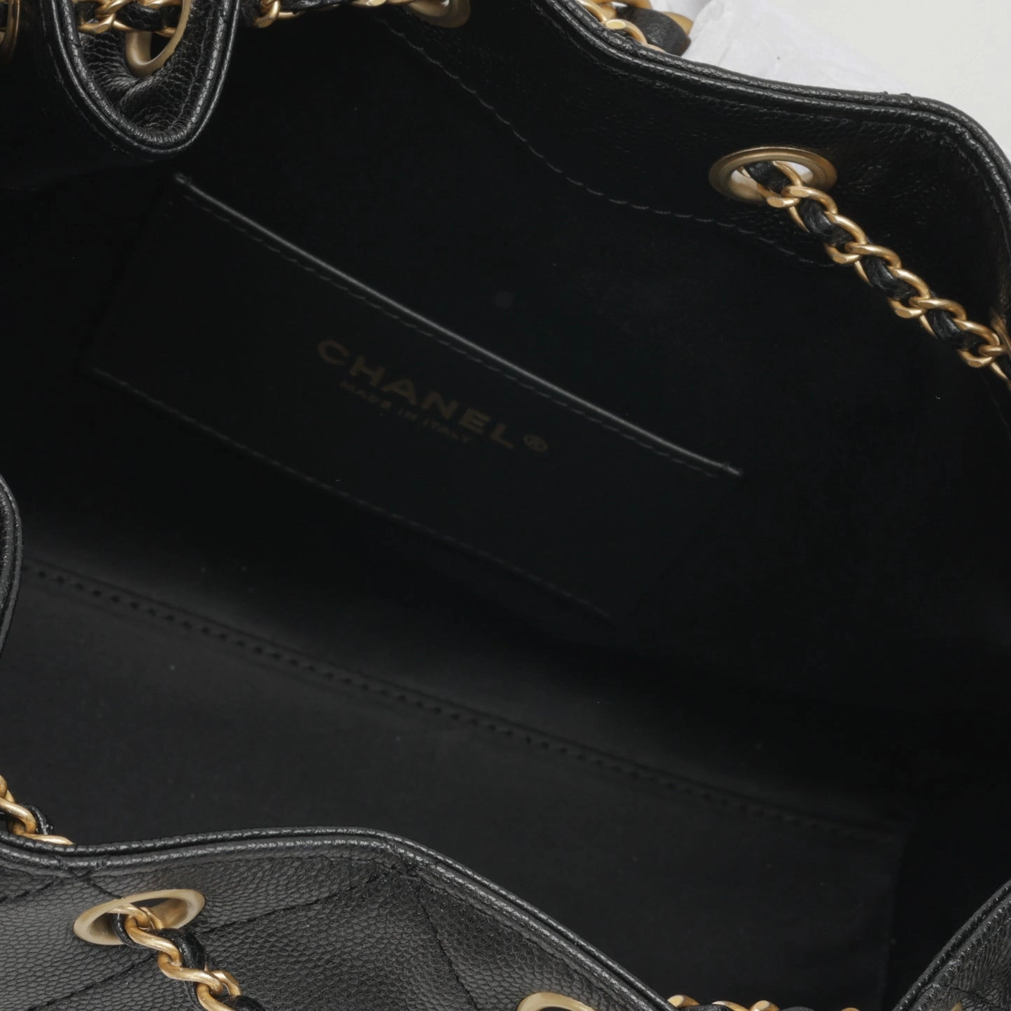 Chanel - Small 25 Hobo - Black Caviar GHW - Pristine - 2025