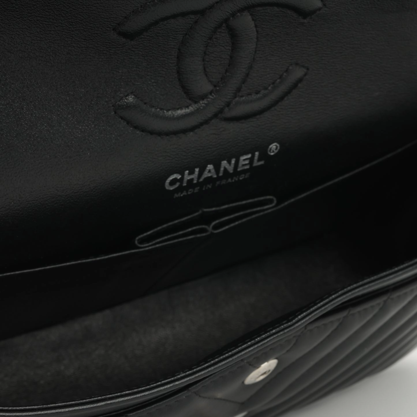Chanel - Small Classic Flap - Black Quilted Chevron Lambskin SHW - 2020 - Pre-Loved