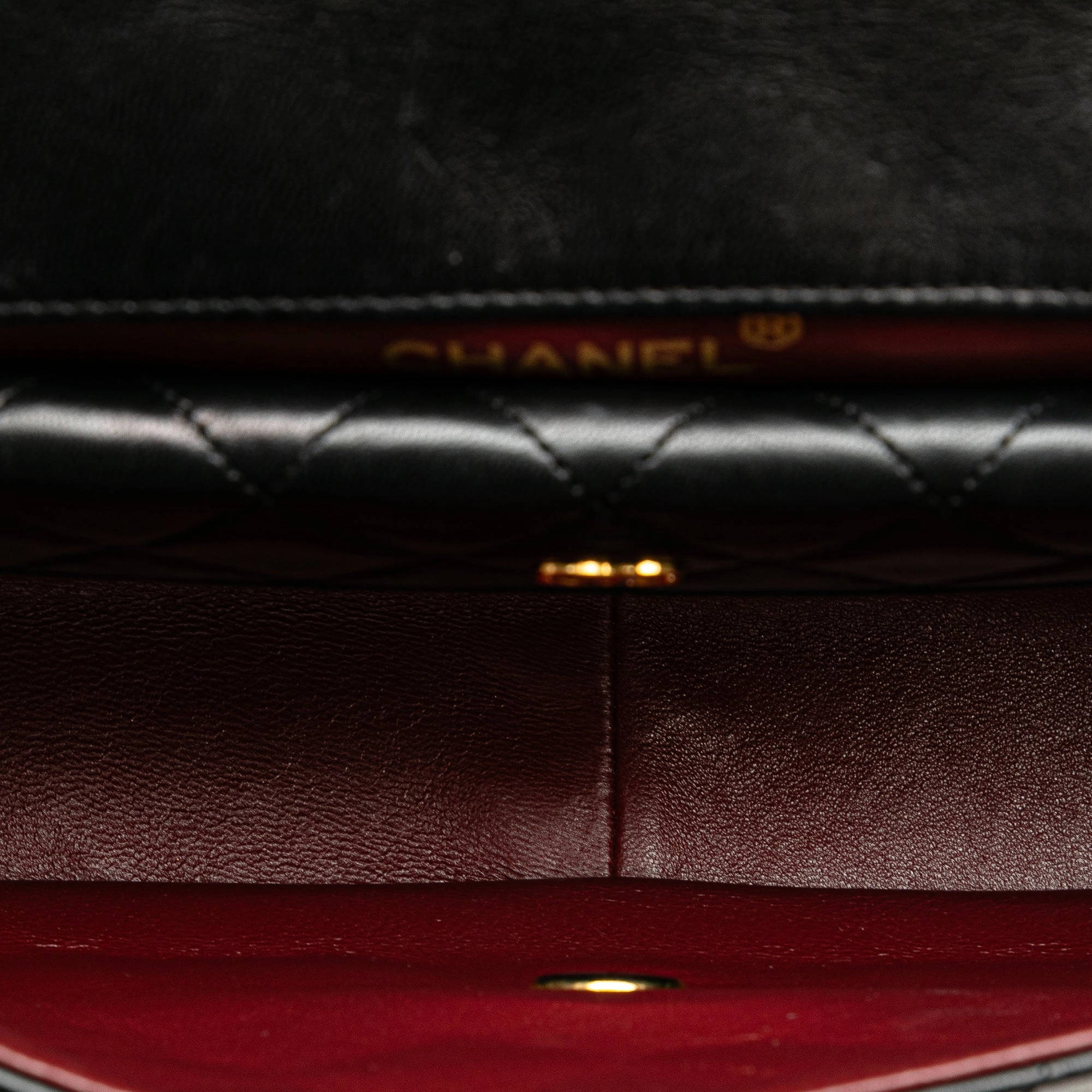 Chanel CC Matelasse Lambskin Flap Crossbody Bag (21523)