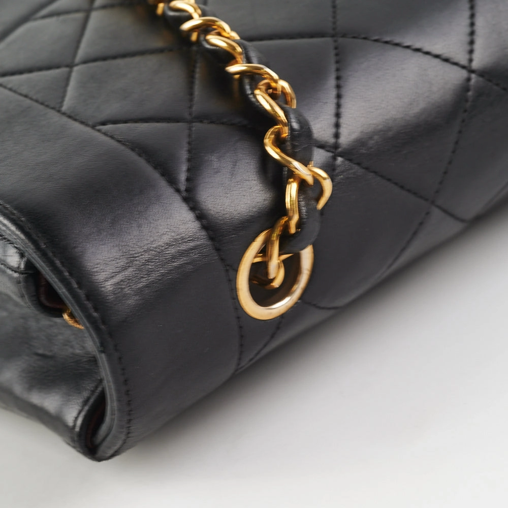 Chanel Medium Diana Black