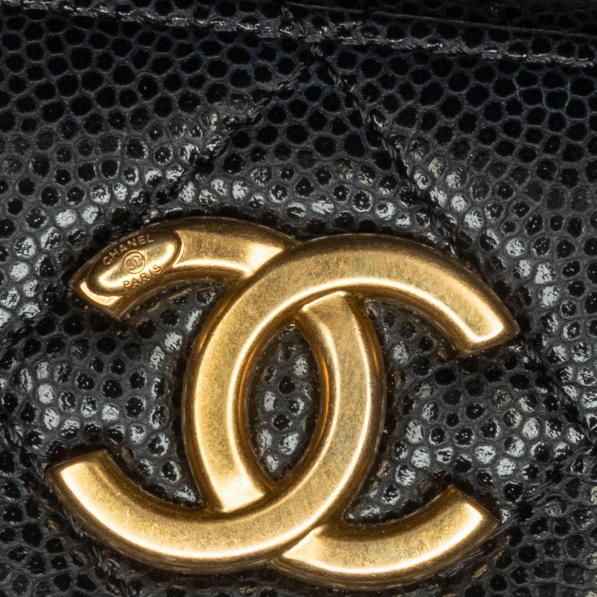 Chanel Quilted Caviar Twist Your Buttons Crossbody (21701)