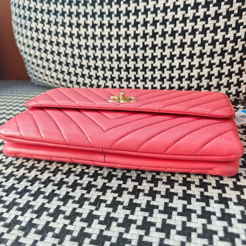 Chanel Trendy CC WOC Chain Bag - Pink Leather Crossbody