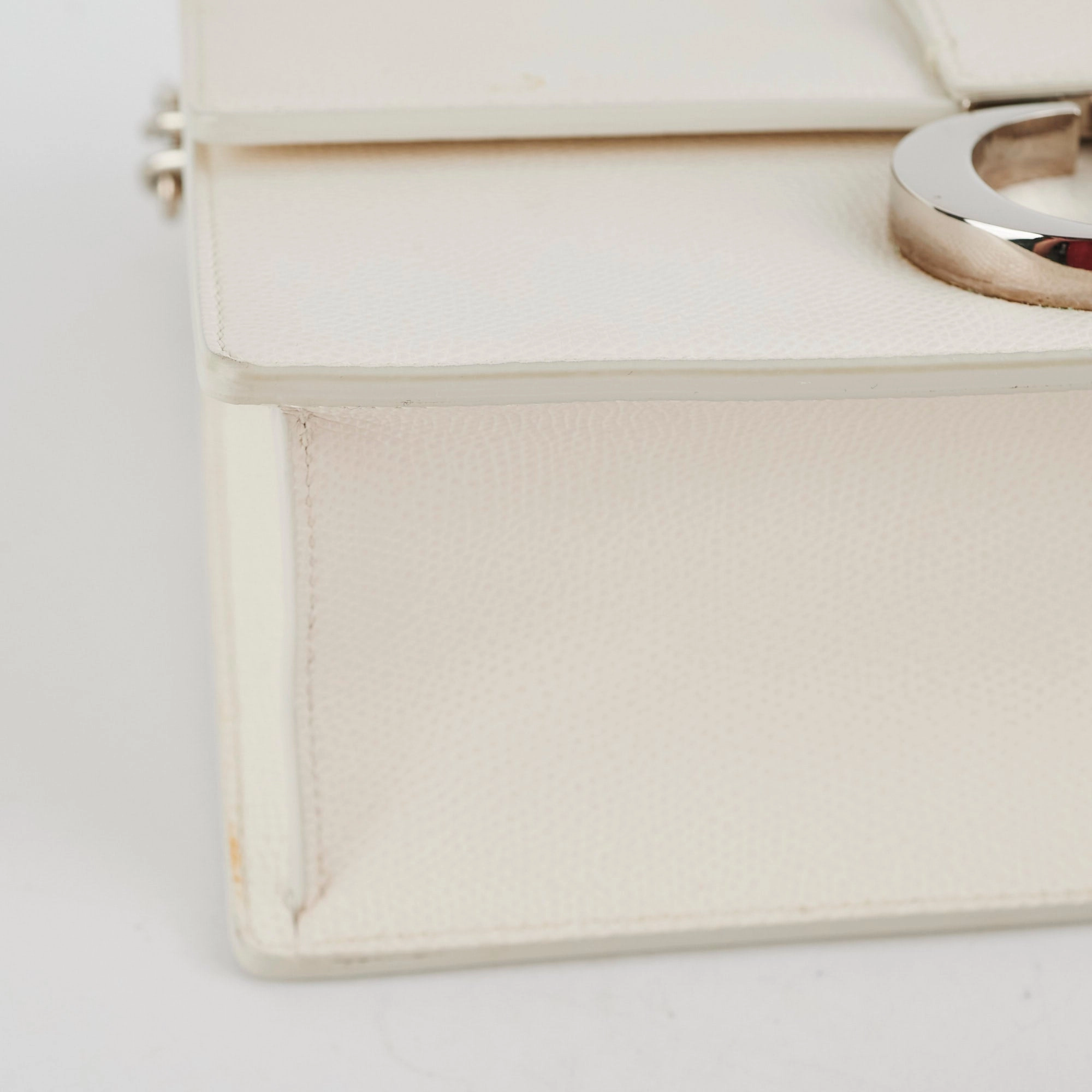 Christian Dior Montaigne 30 White