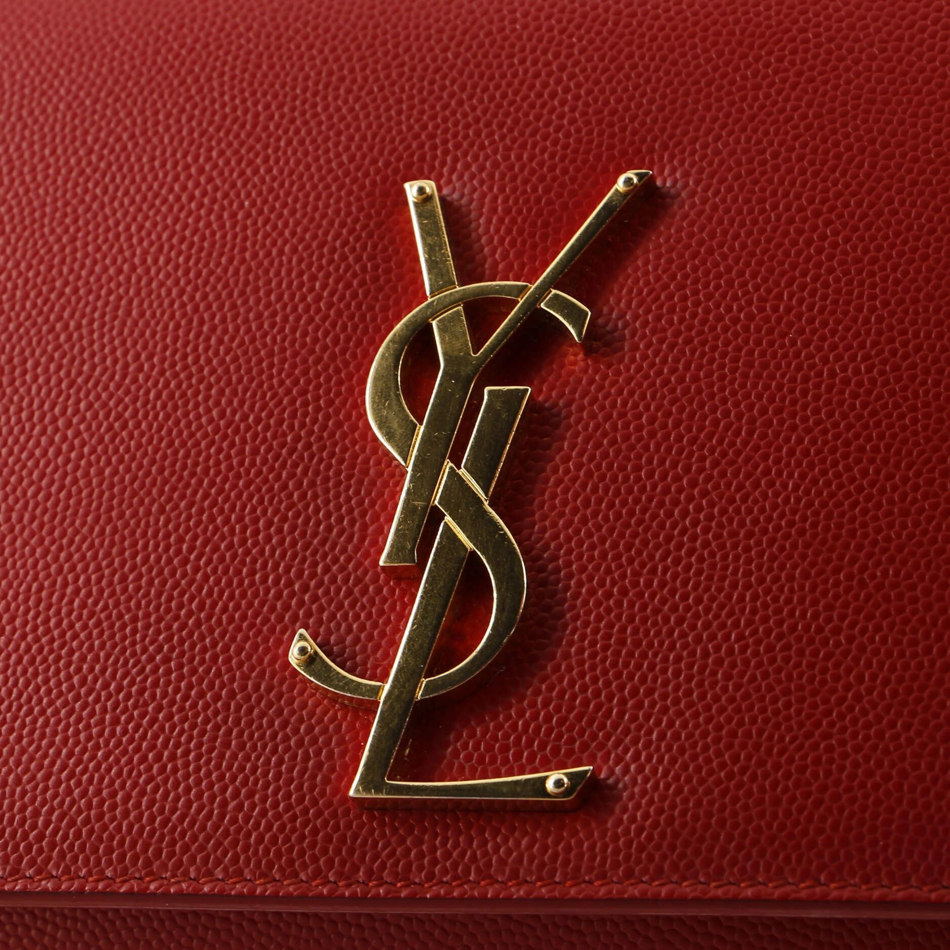 Classic Monogram Crossbody Bag Grainy Leather Medium