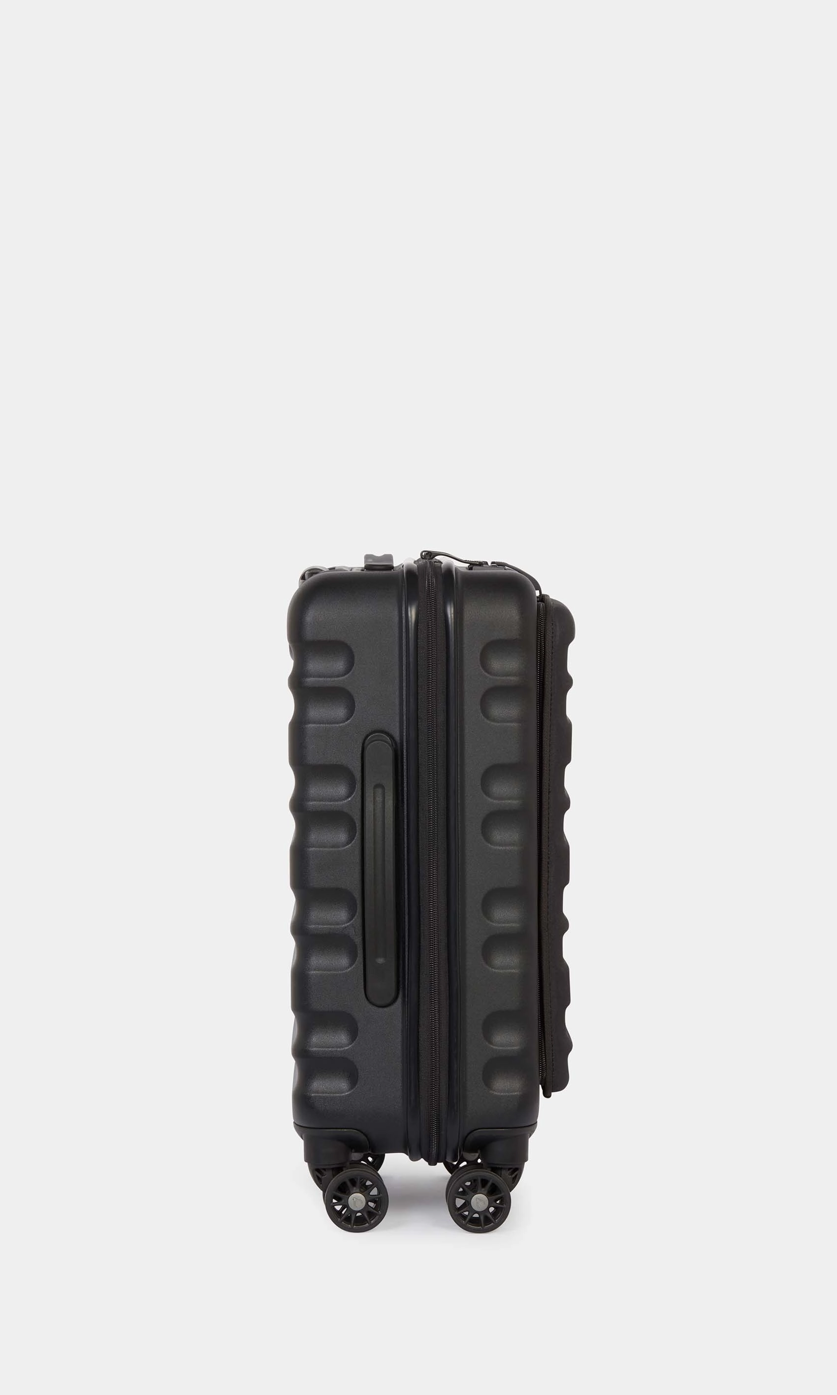 Clifton Carry-On With Pocket in Black
