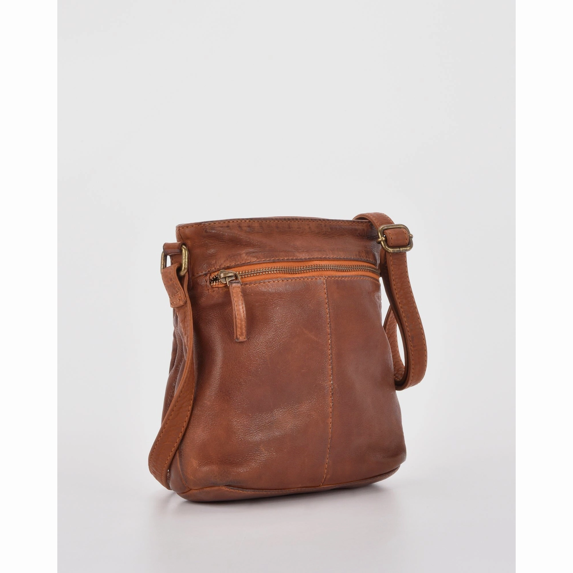COBB & CO Sumner Leather Crossbody Bag