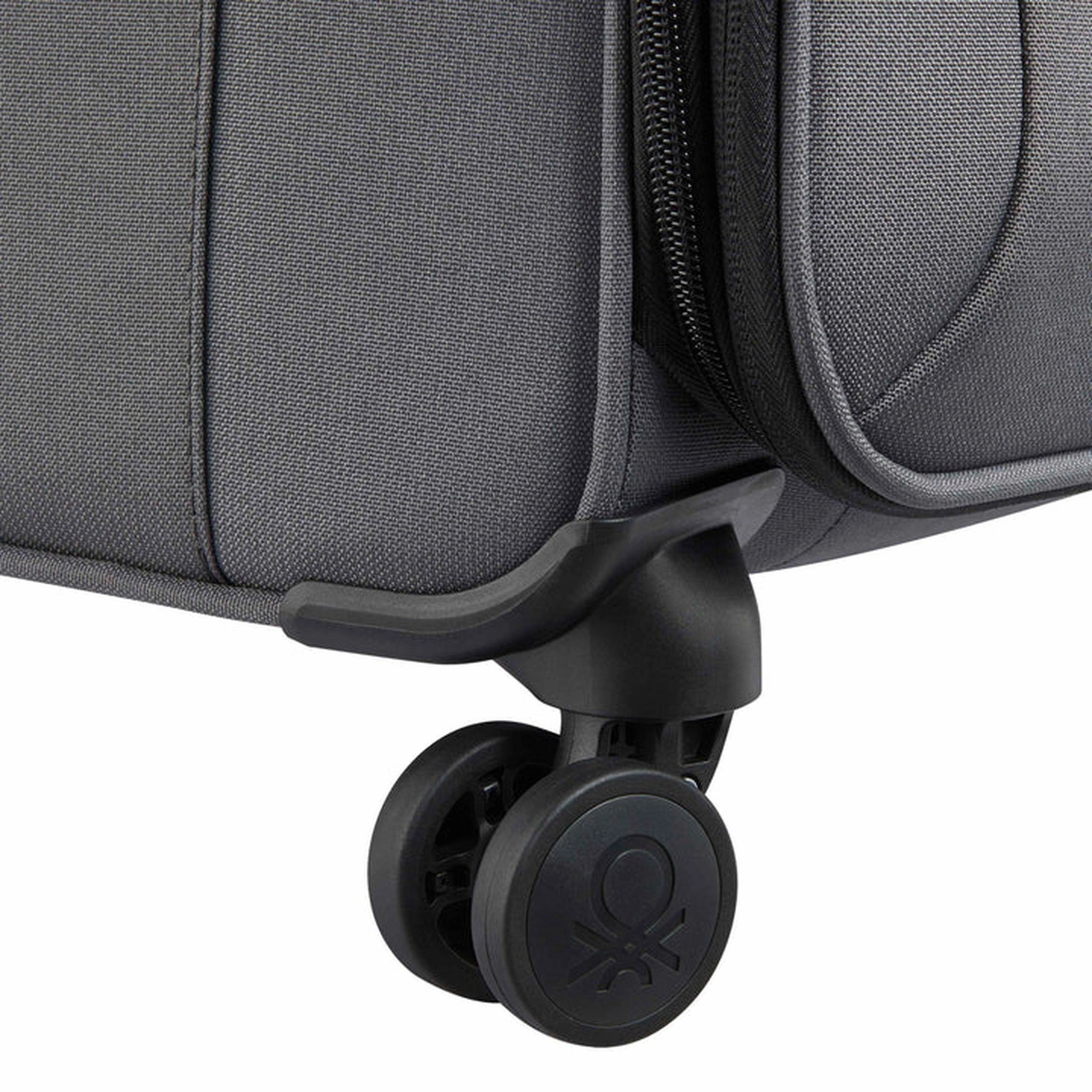 Delsey BE 19" Expandable Spinner Carry-On