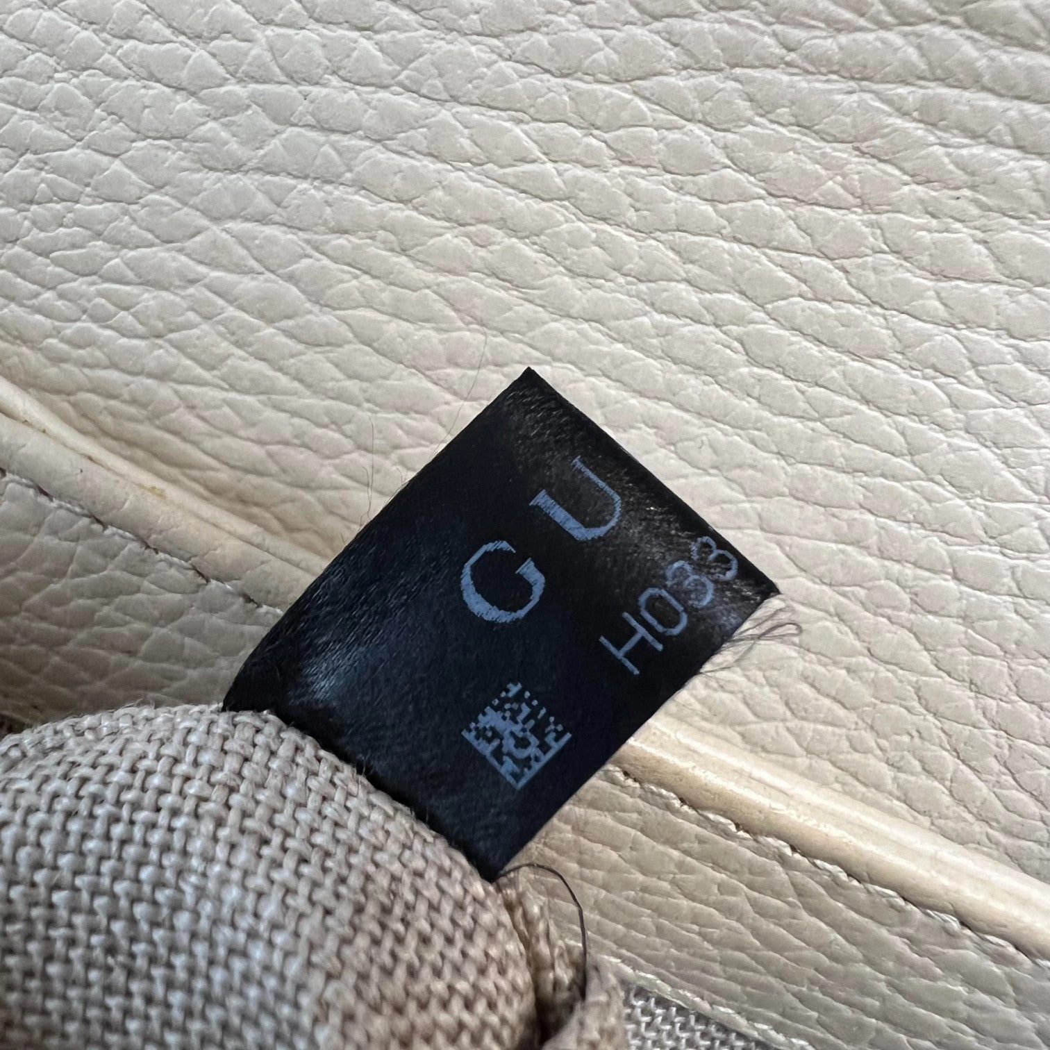 Dollar Interlocking Small Crossbody Calfskin Off White GHW