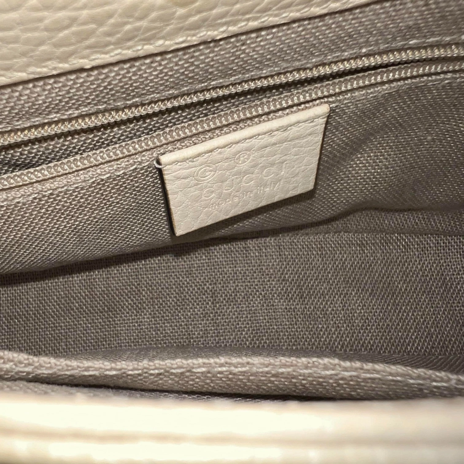 Dollar Interlocking Small Crossbody Calfskin Off White GHW