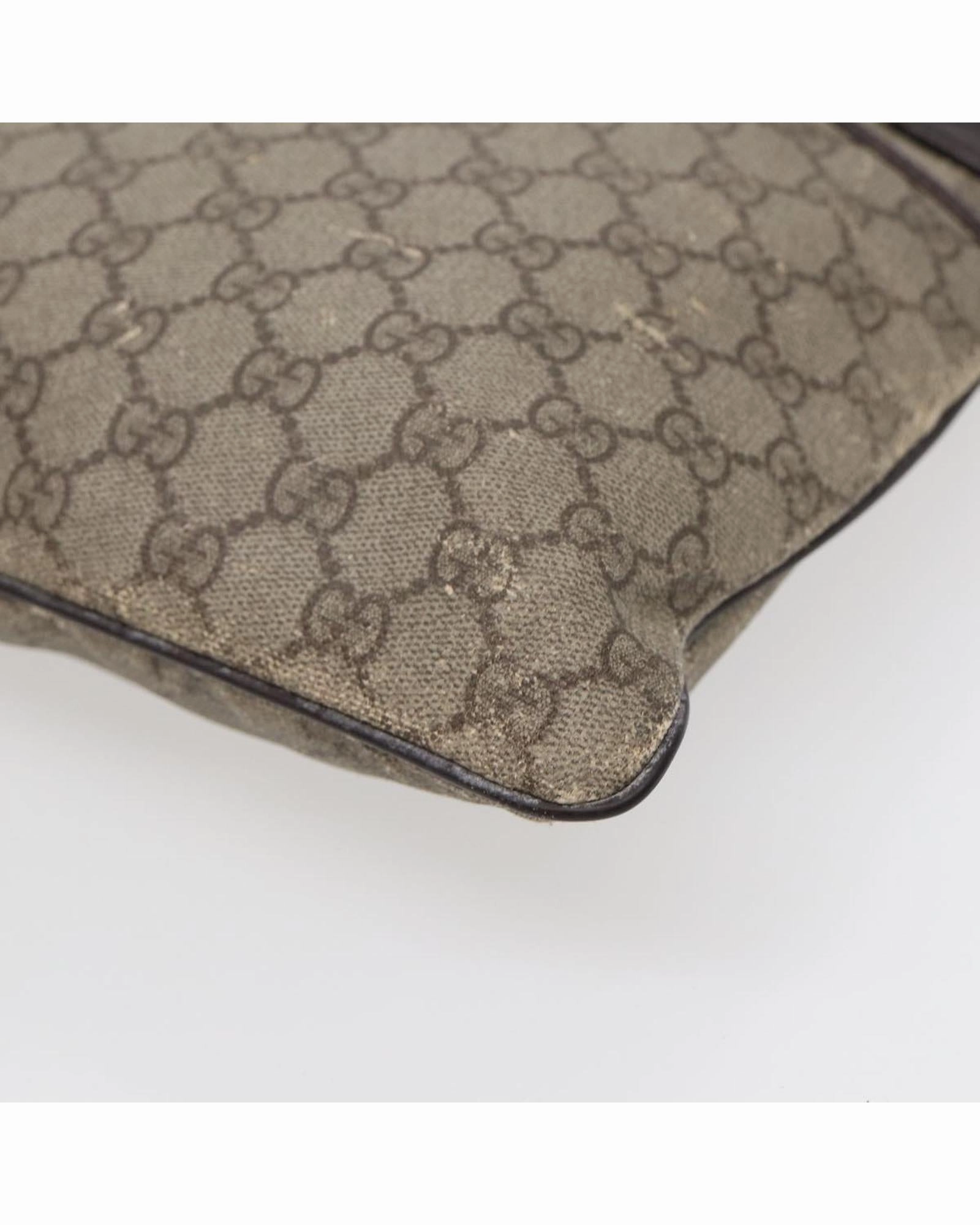 GG Supreme Messenger Bag Crossbody