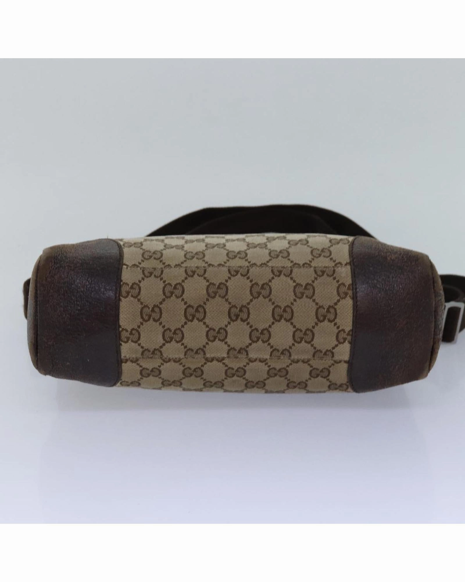 GG Supreme Messenger Bag Crossbody Style