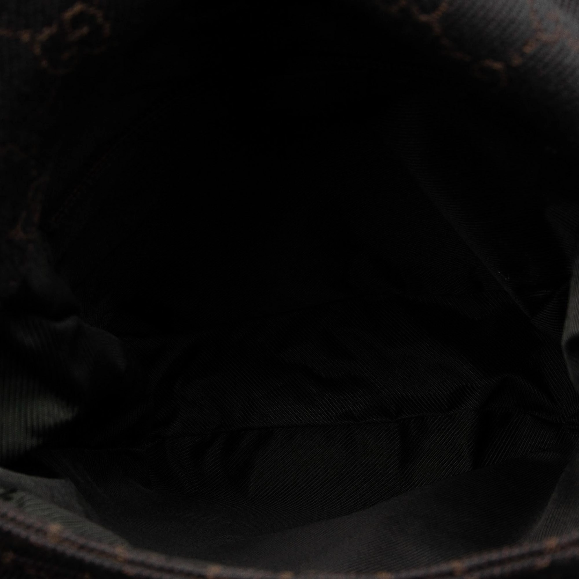 Gucci GG Canvas Crossbody Bag (SHG-ut3J0m)
