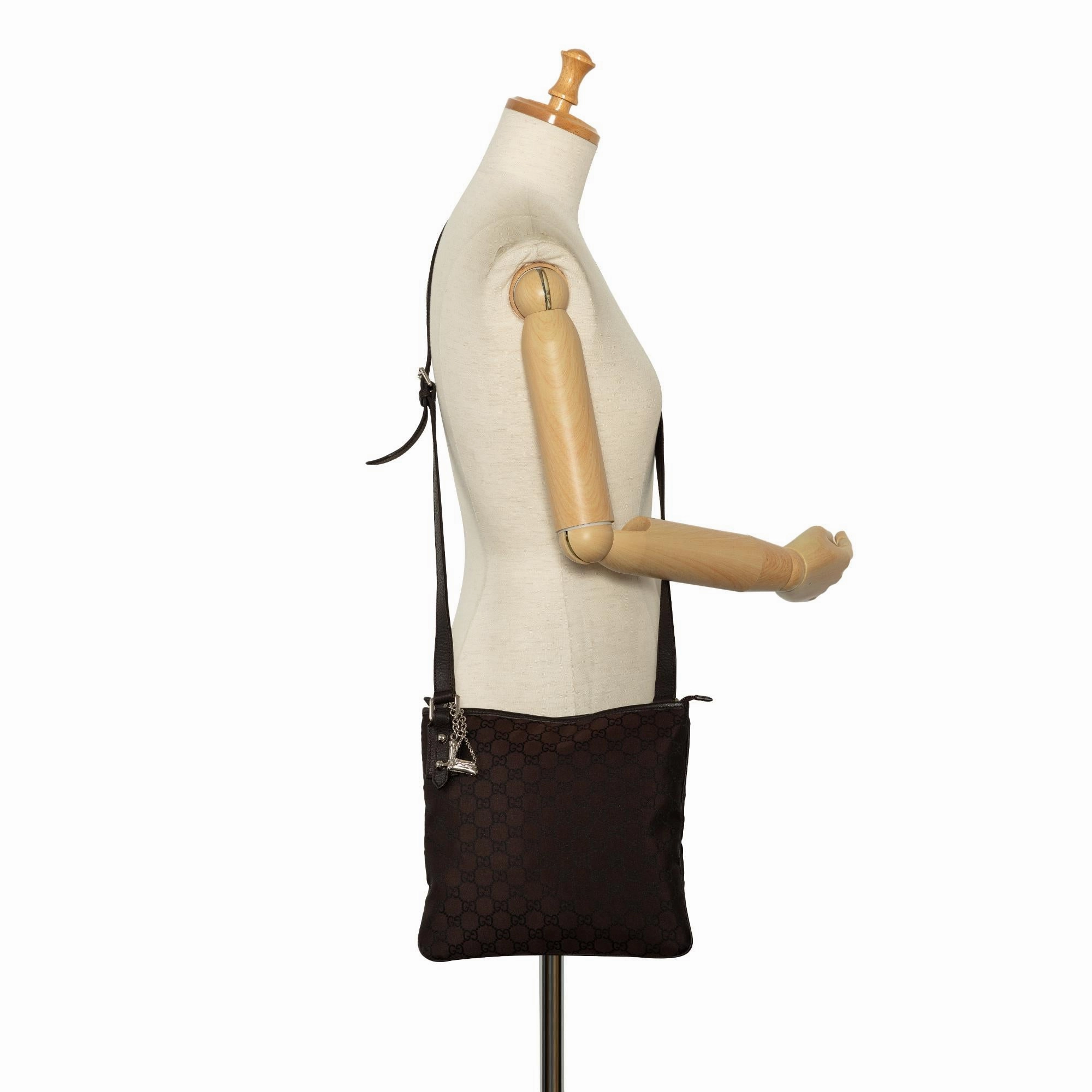 Gucci GG Nylon Jolicoeur Crossbody (SHG-J3fxiE)