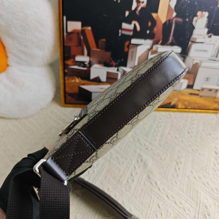Gucci GG Supreme Beige Crossbody Bag