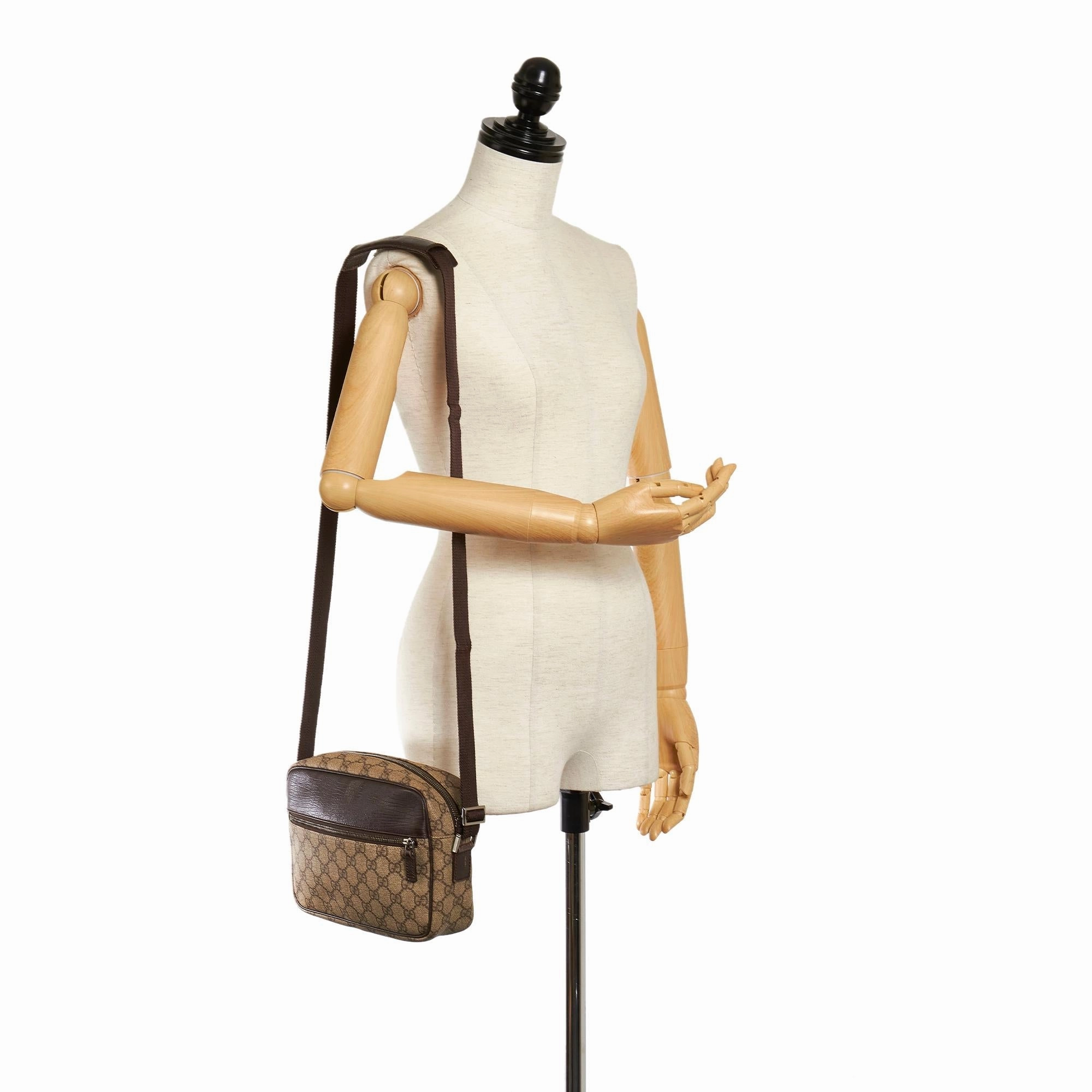 Gucci GG Supreme Crossbody Bag (SHG-33037)