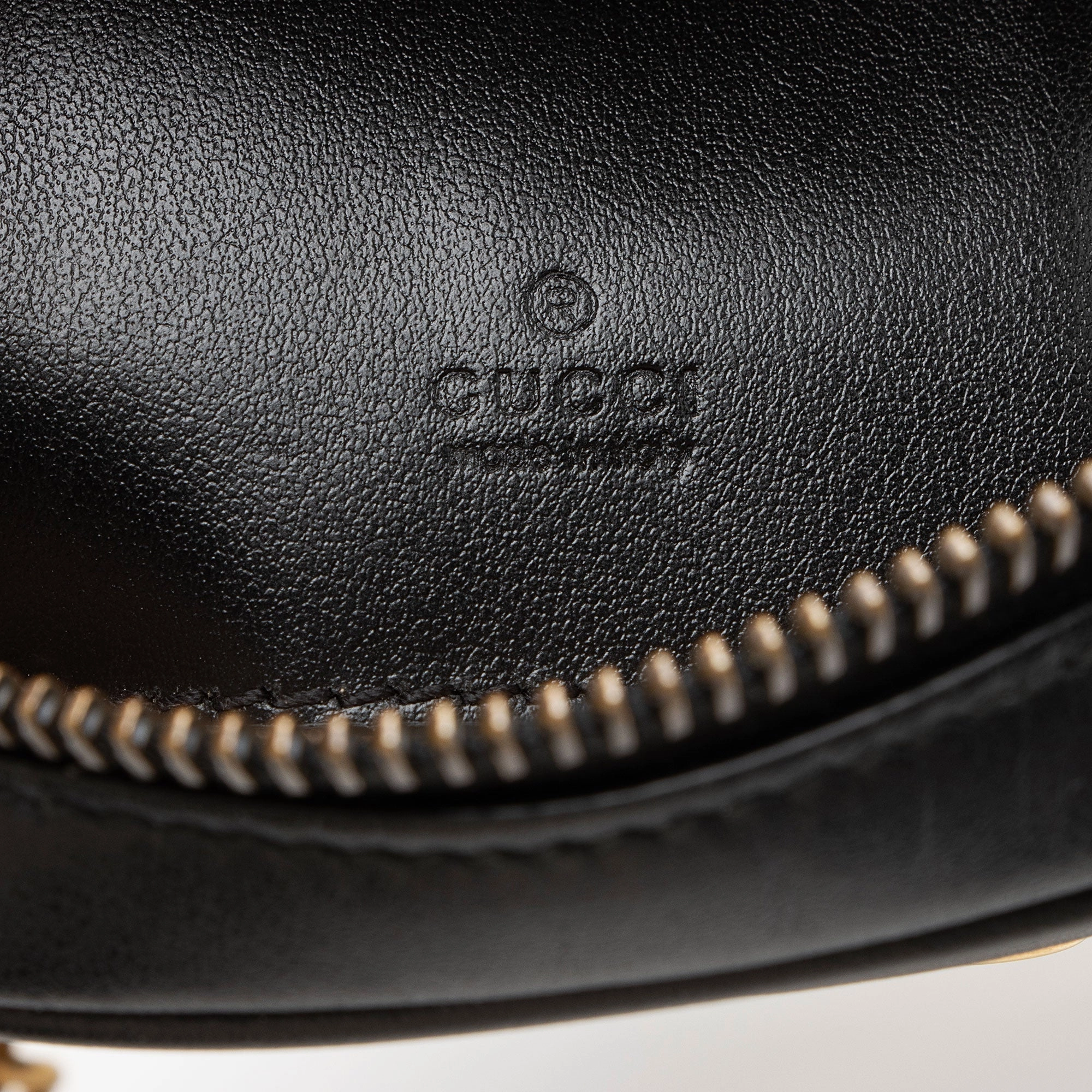 Gucci Matelasse Leather GG Marmont Mini Crossbody Bag (SHF-aWCKyT)