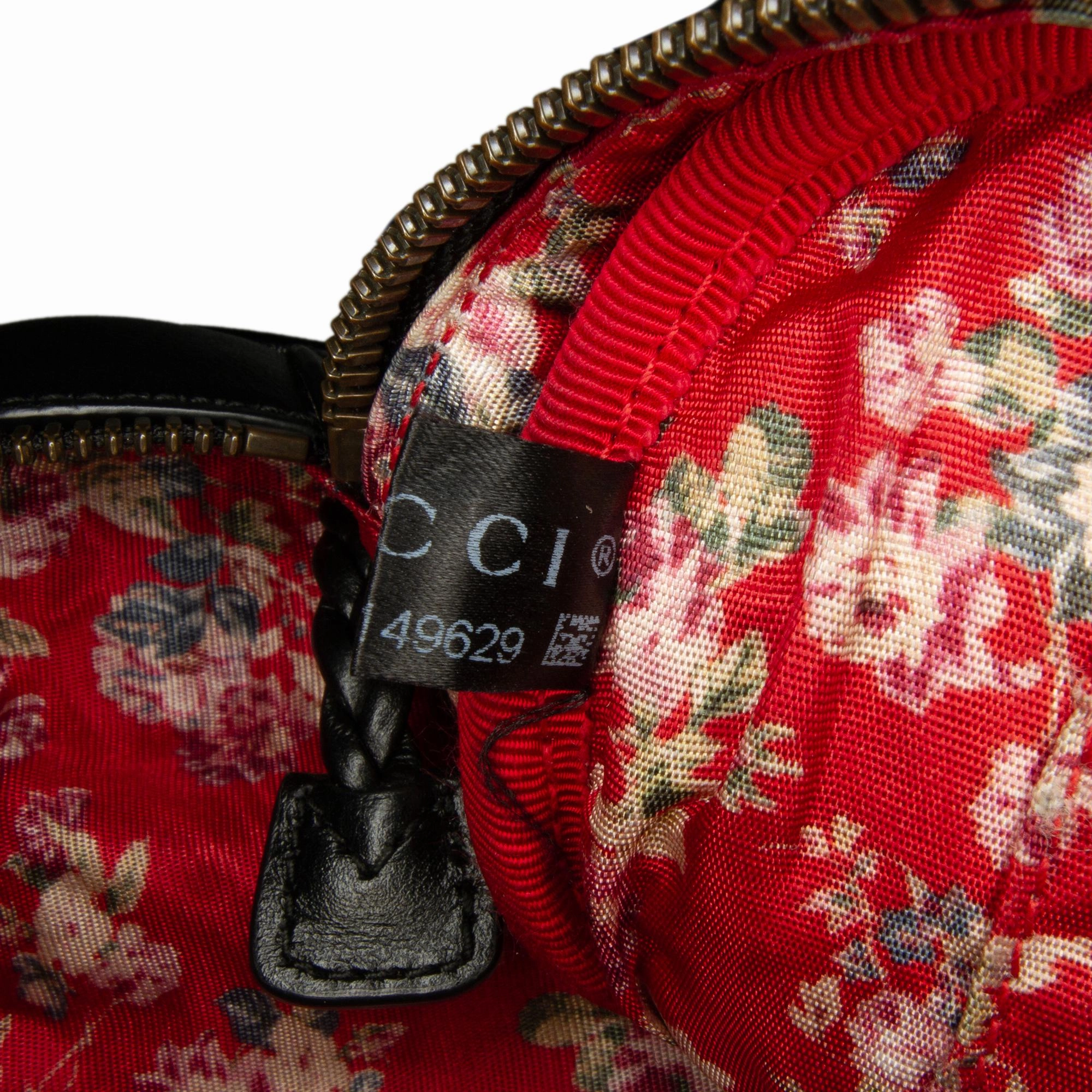 Gucci Small Trampuntata Crossbody Bag (SHG-fxPHOR)