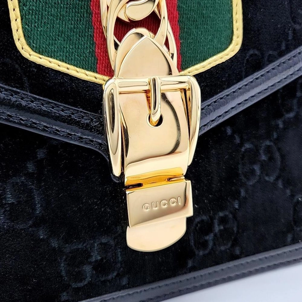 Gucci Sylvie Mini Tote And Crossbody Bag (470270) (8002927)