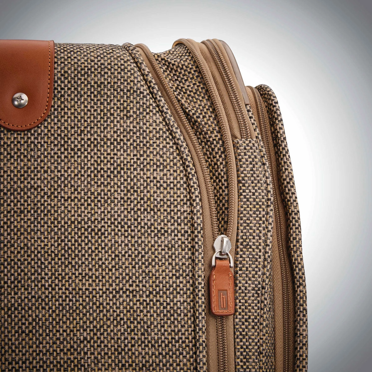 Hartmann Tweed Legend Global Carry On Expandable Spinner
