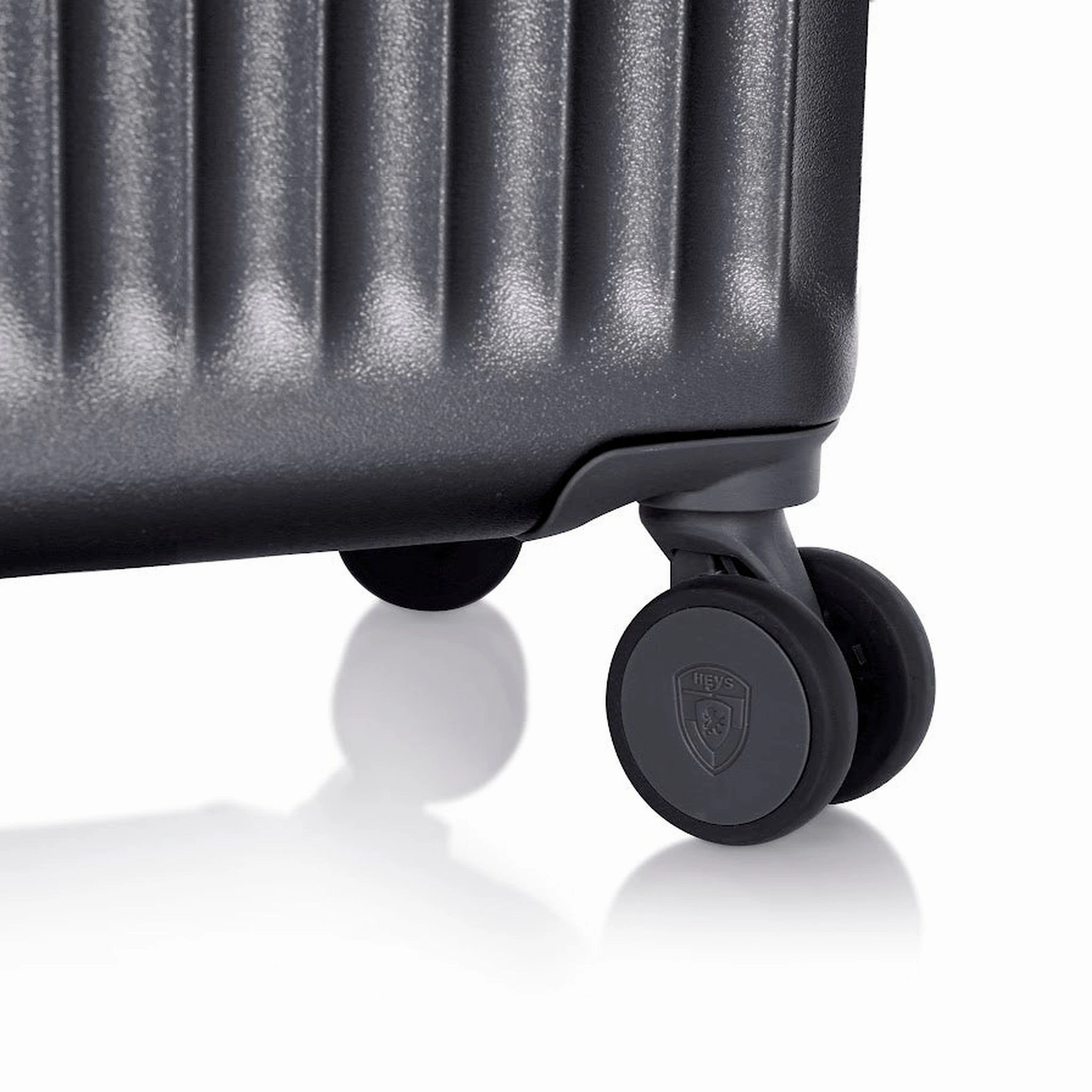 Heys Luxe 21" Spinner