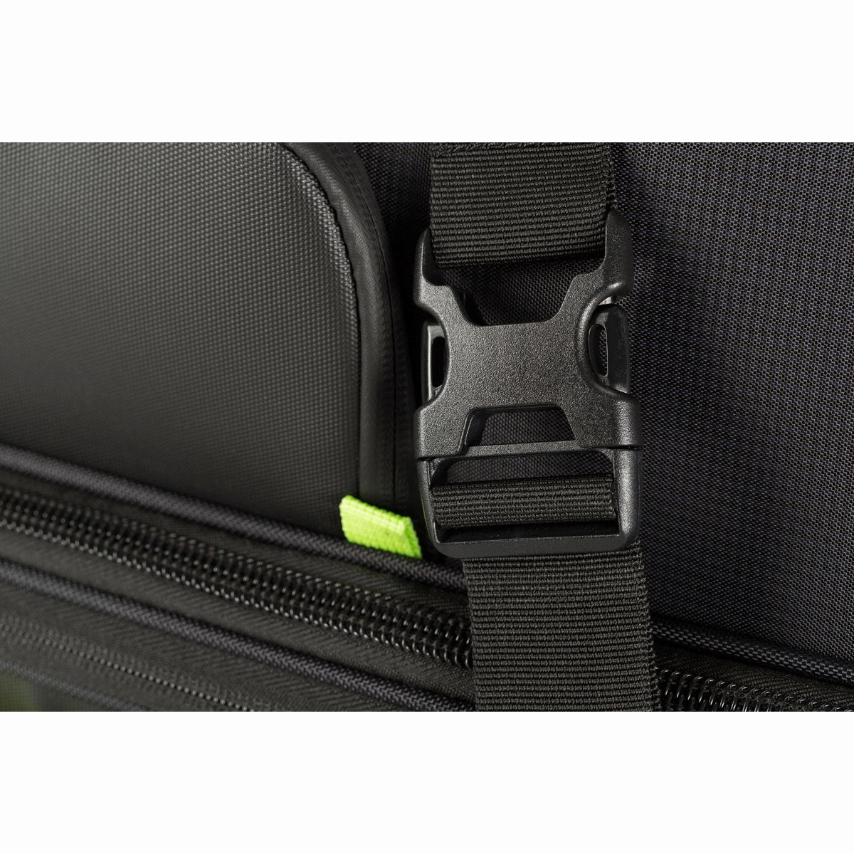 High Sierra At8 32In Wheeled Duffel Upright