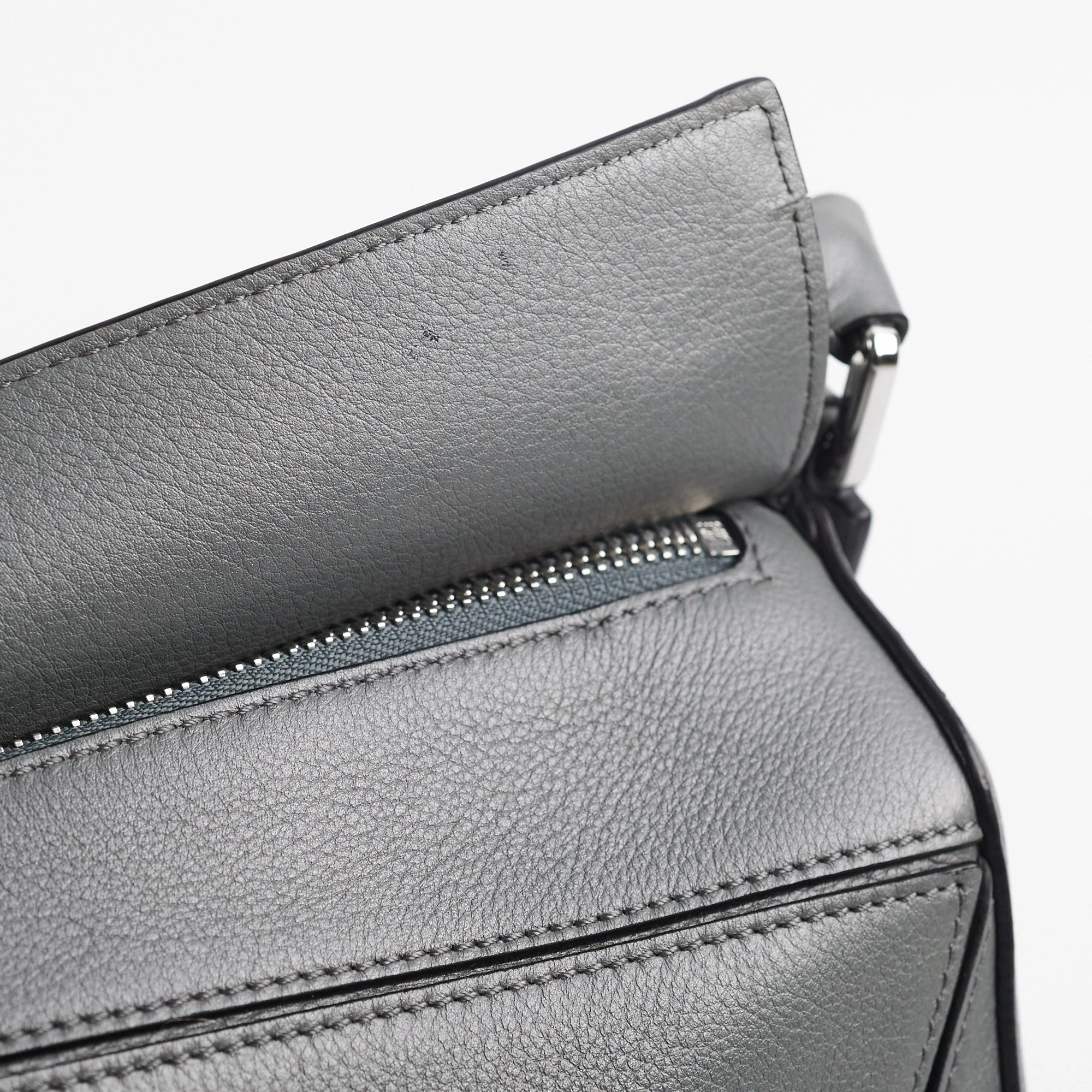 Loewe Puzzle Small Grey