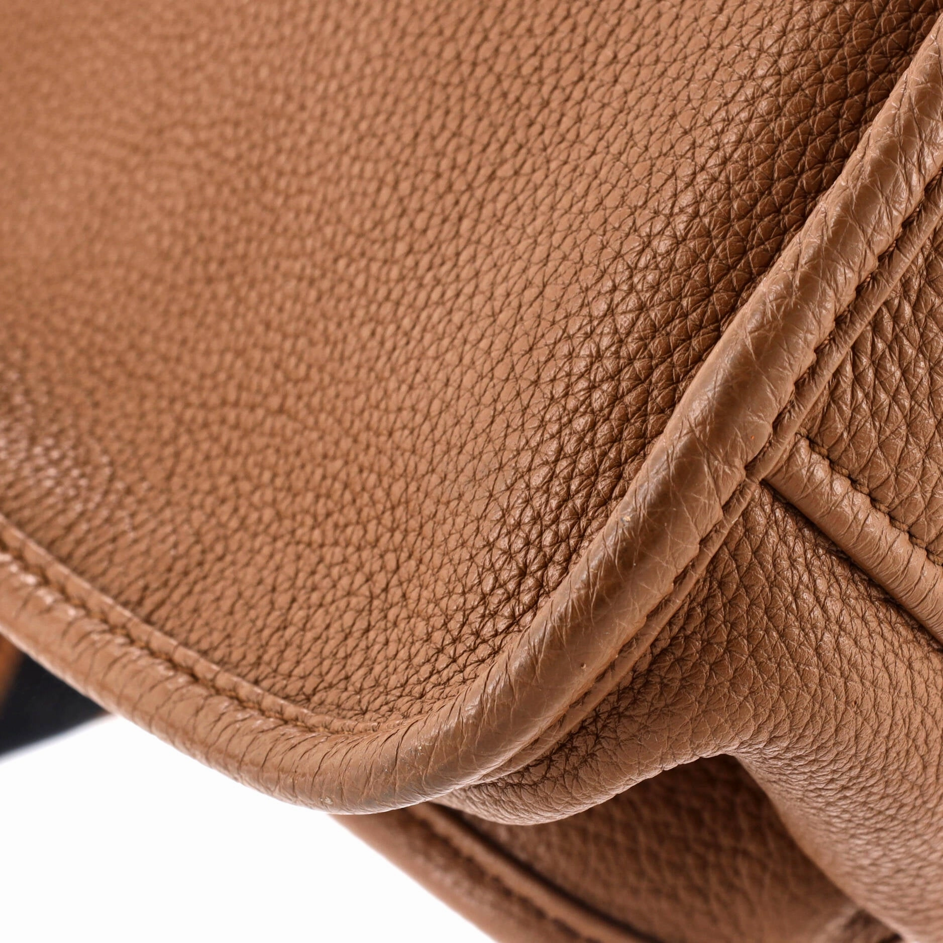 Logo Strap Crossbody Bag Vitello Daino Medium
